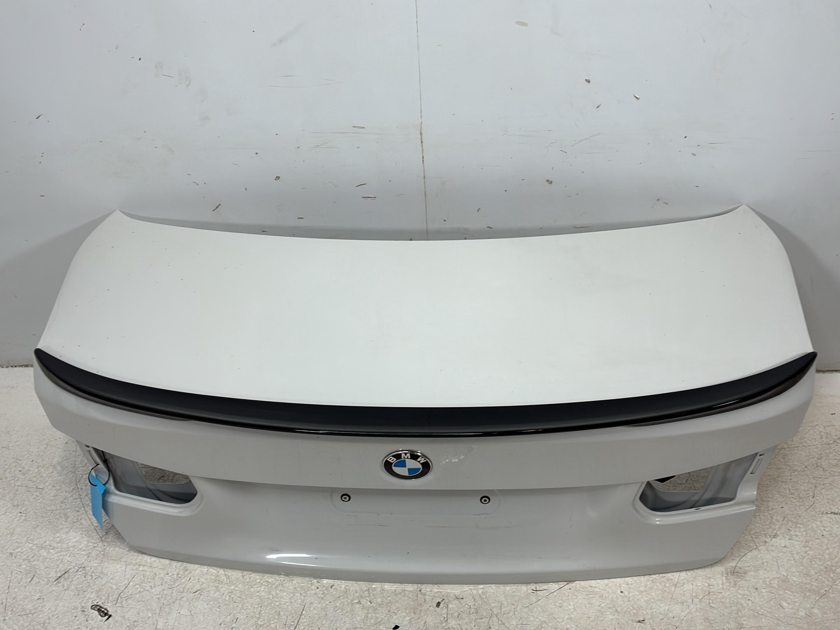 Hayon / couvercle de coffre BMW 3er (F30, F80) 330d  190 kW  258 PS (07.2012-10.2018)