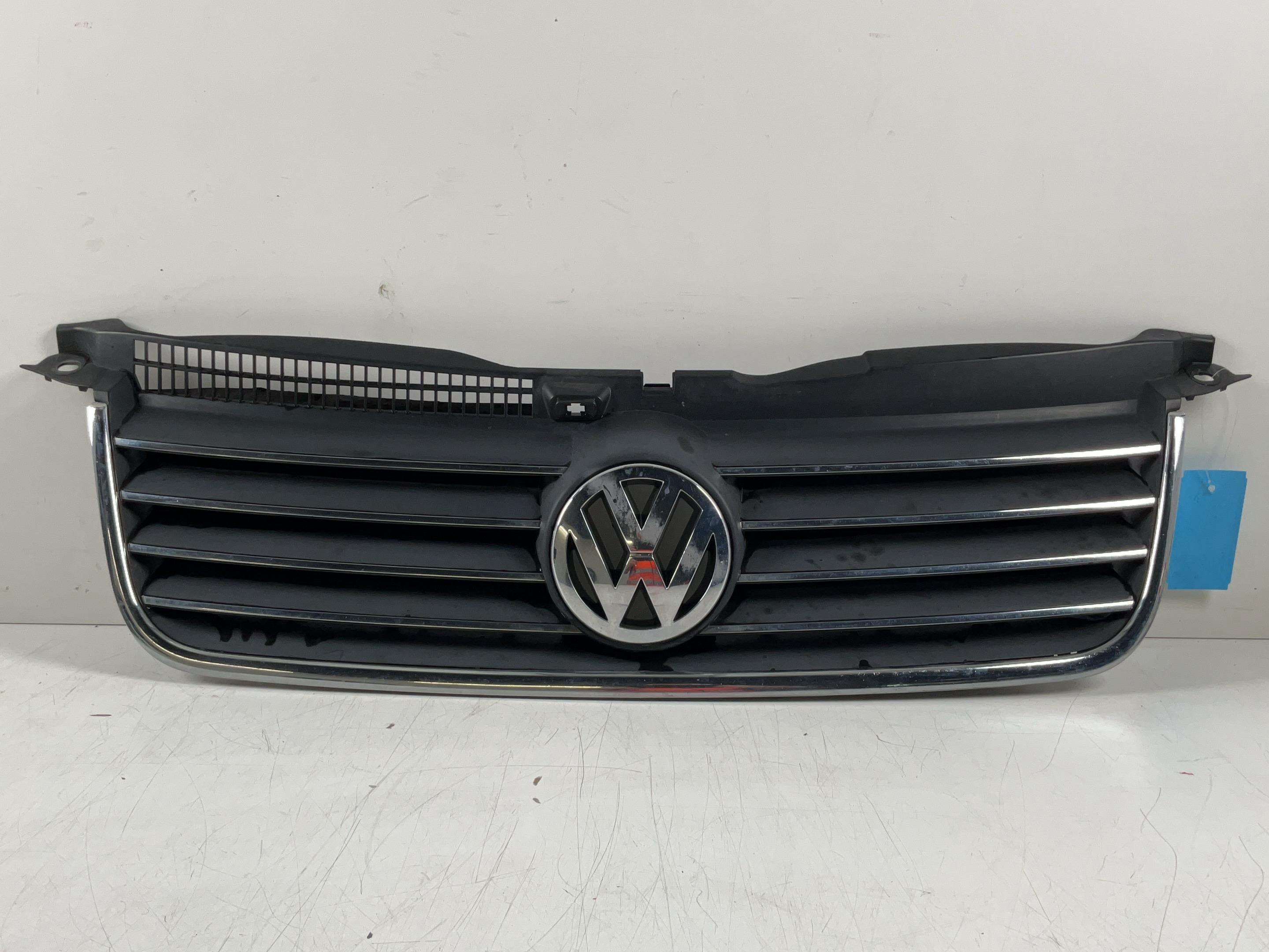 Kühlergrill VW Passat 5.5 Variant (3B6) 2.5 TDI  120 kW  163 PS (05.2003-05.2005)
