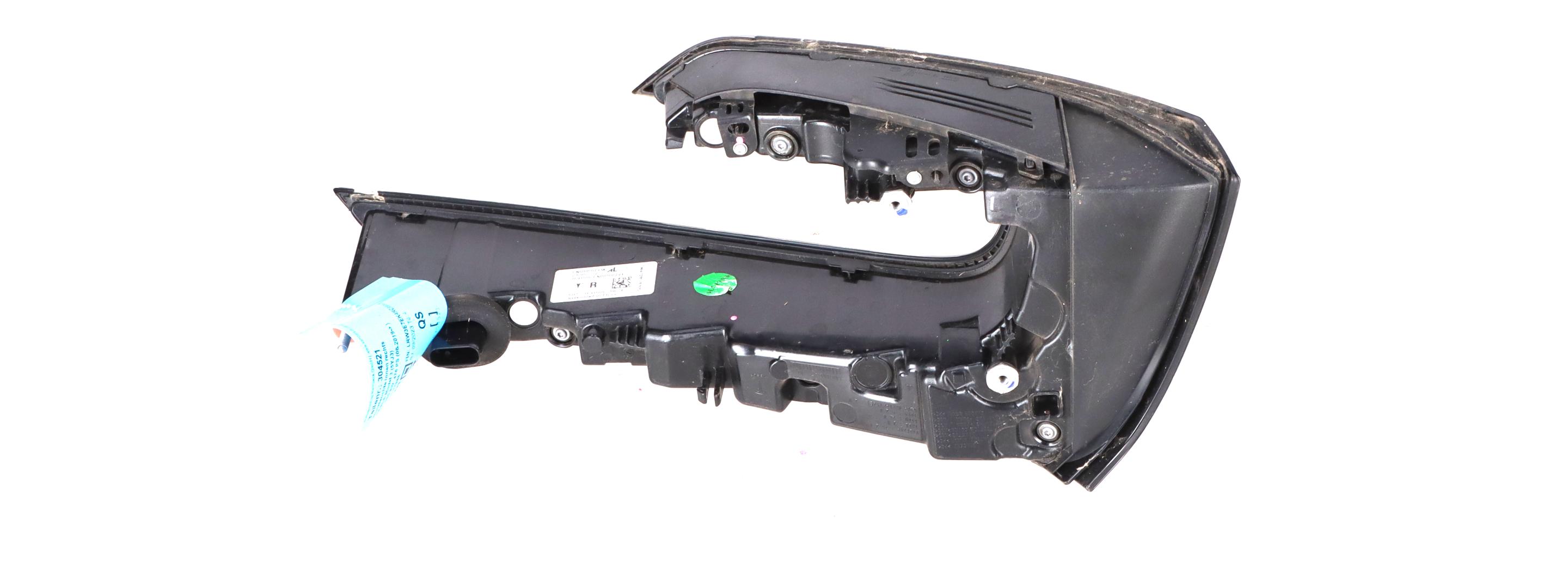 Tail-lamp inside right TESLA Model 3 (5YJ3) EV  350 kW  476 PS (06.2019-> )