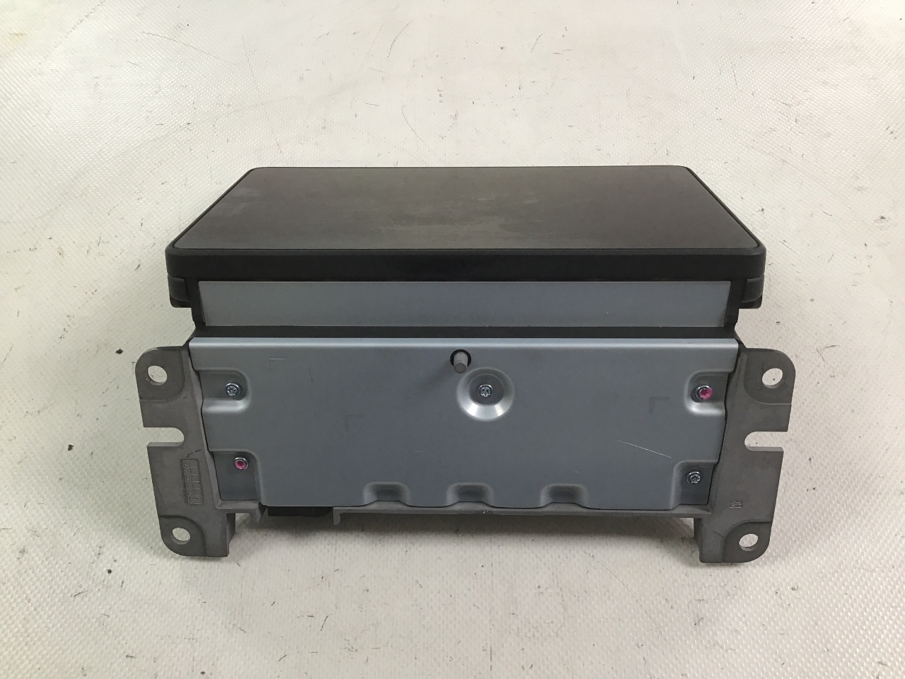 Écran AUDI A4 Avant (8W, B9) 2.0 TDI  140 kW  190 PS (08.2015-> ) Écran AUDI A4 Avant (8W, B9) 2.0 TDI  140 kW  190 PS (08.2015-> )