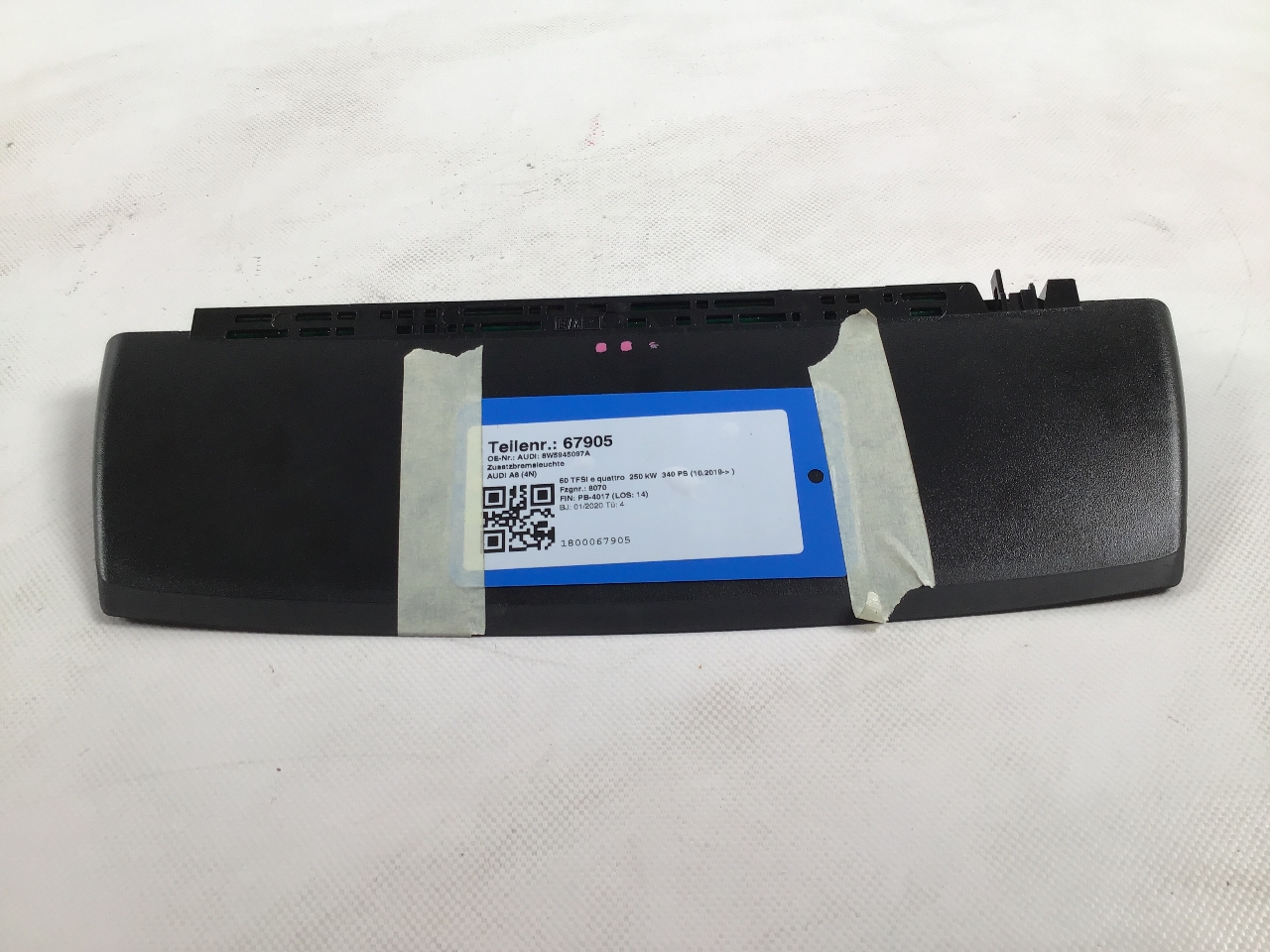 Dodatkowe światło hamowania AUDI A8 (4N) 60 TFSI e quattro  250 kW  340 PS (10.2019-> )