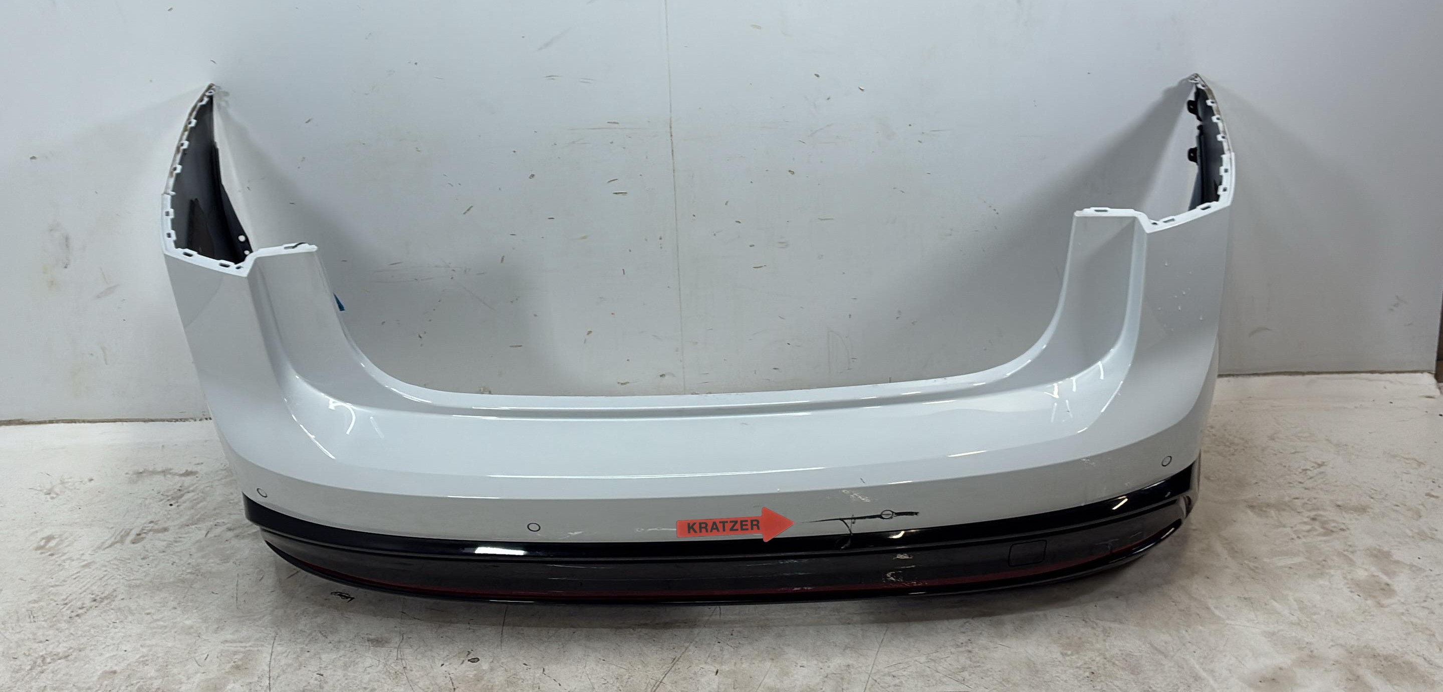 Bara de protecție față spate VW ID.7 (ED2) Pro  210 kW  286 PS (06.2023-> )