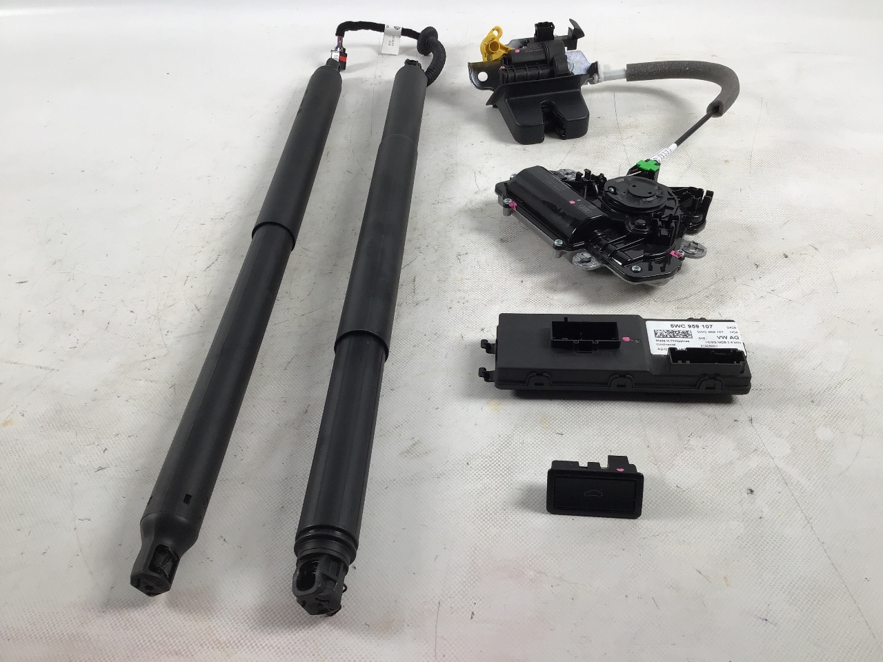 Set pentru hayon electric VW Golf VIII Variant (CG) 2.0 TDI  110 kW  150 PS (08.2020-> )