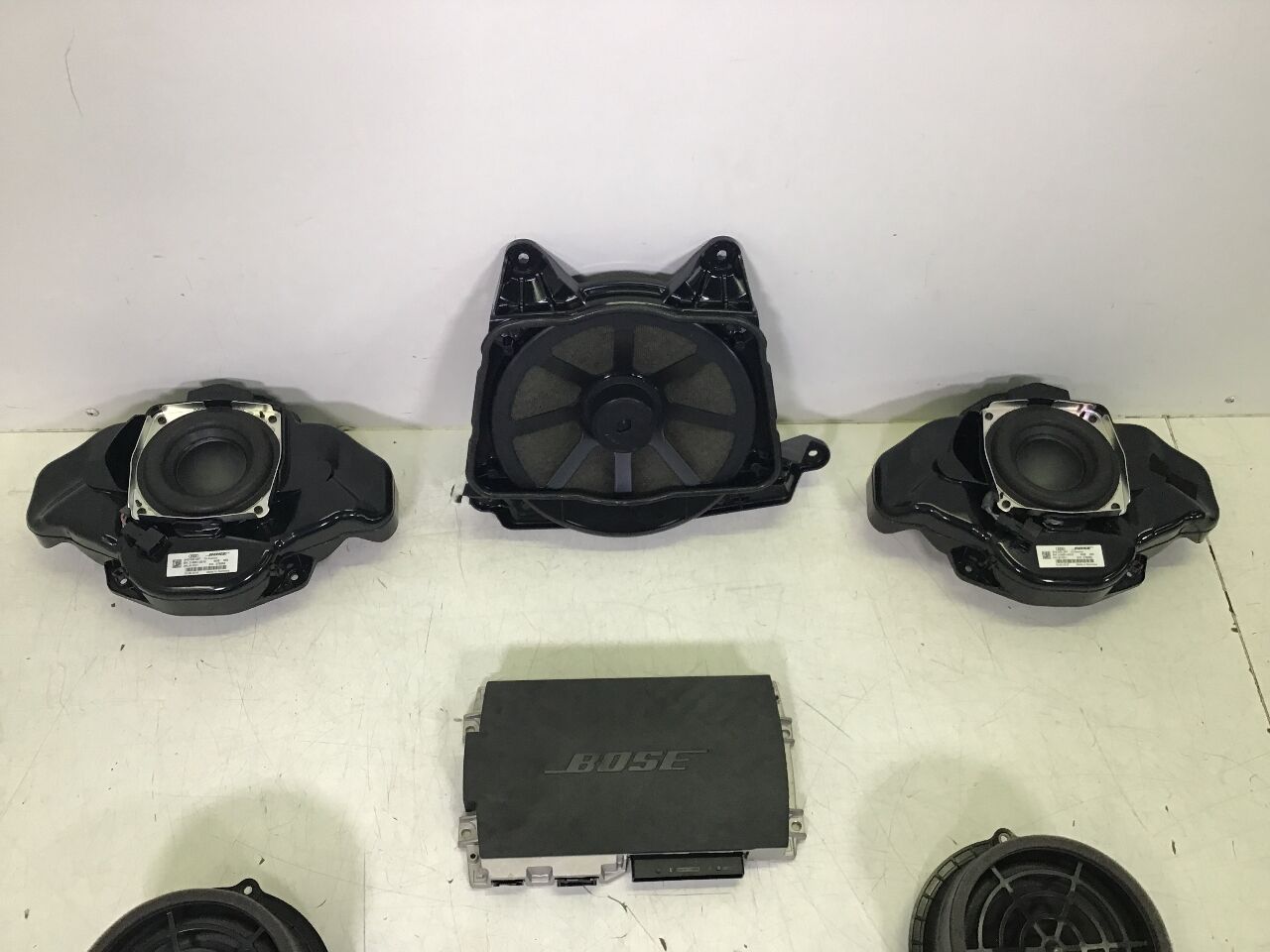 Loudspeaker system AUDI A8 (4H) 3.0 TDI quattro  190 kW  258 PS (10.2013-01.2018)