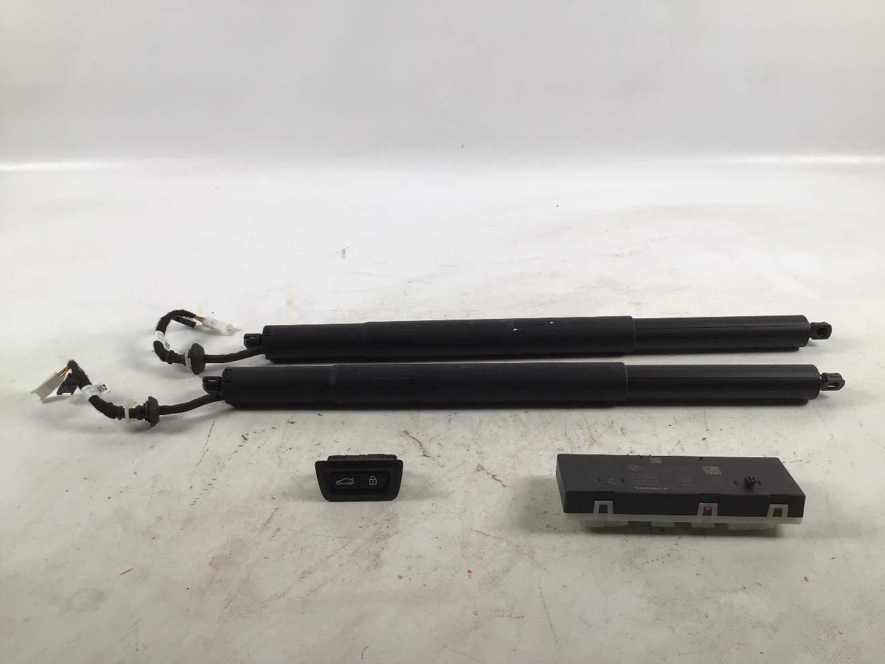Electric trunk set BMW X5 (G05, F95) xDrvie 45e iPerformance  290 kW  394 PS (06.2019-> )