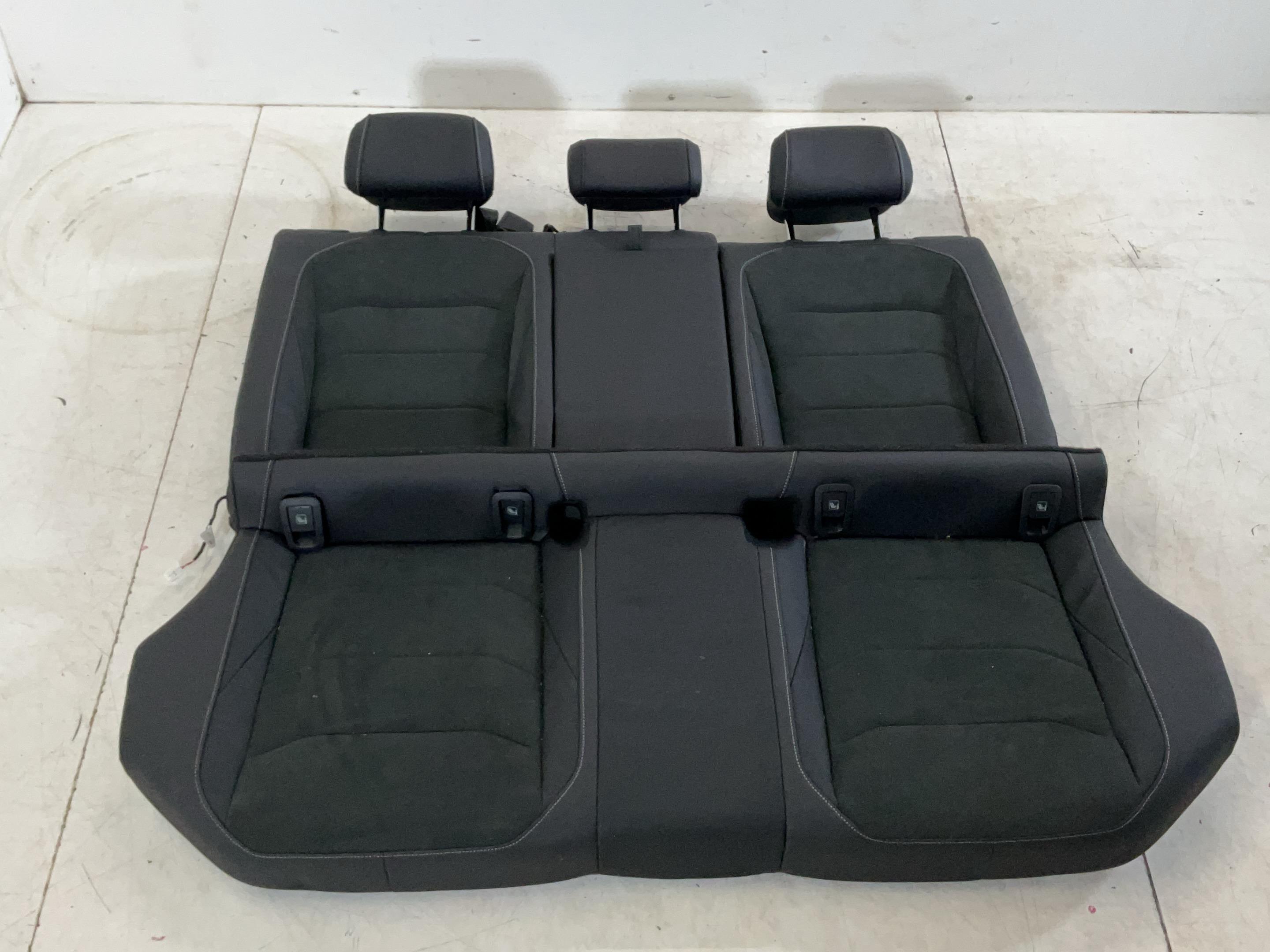 Equipement intérieur VW Arteon Shooting Brake (3H) 2.0 TSI  140 kW  190 PS (09.2020-> )