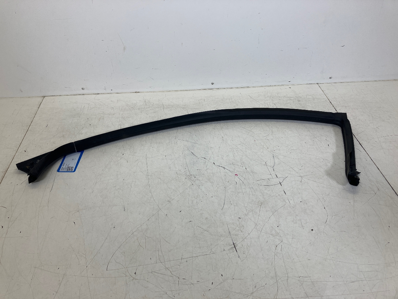 Door seal FERRARI 458 4.5  416 kW  566 PS (12.2009-> ) Door seal FERRARI 458 4.5  416 kW  566 PS (12.2009-> )