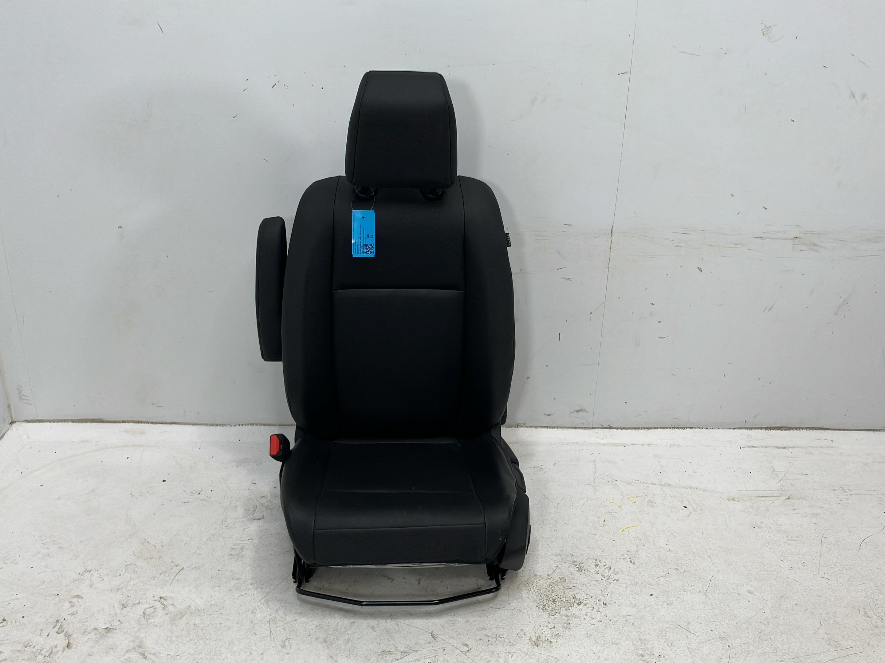 Seat left front PEUGEOT Jumpy Kasten (V) e-Jumpy HYDROGEN  100 kW  136 PS (10.2024-> )