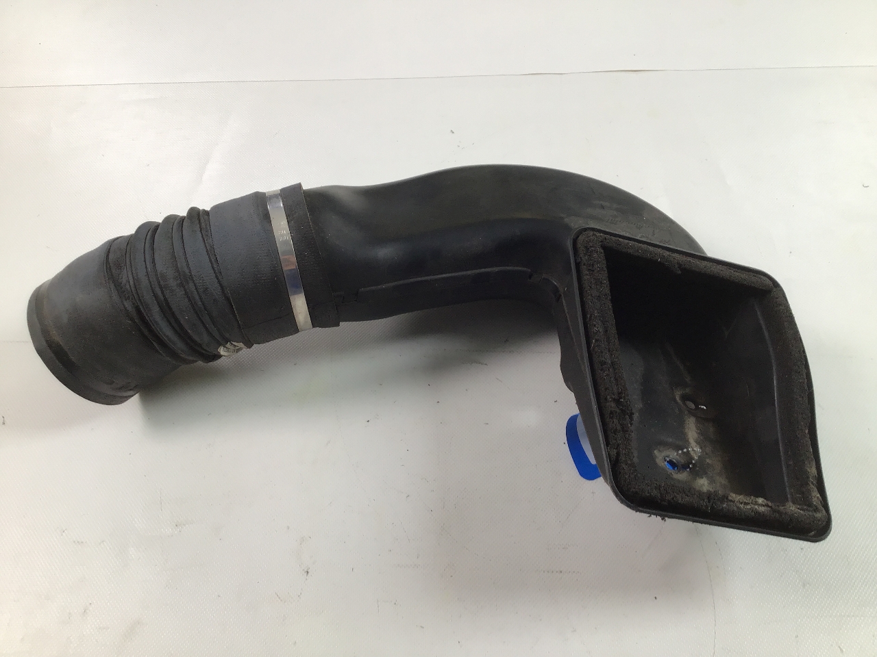 Tube d'aspiration pour alimentation en air LAMBORGHINI Gallardo Spyder 5.0 4x4  382 kW  520 PS (08.2005-> ) Tube d'aspiration pour alimentation en air LAMBORGHINI Gallardo Spyder 5.0 4x4  382 kW  520 PS (08.2005-> )