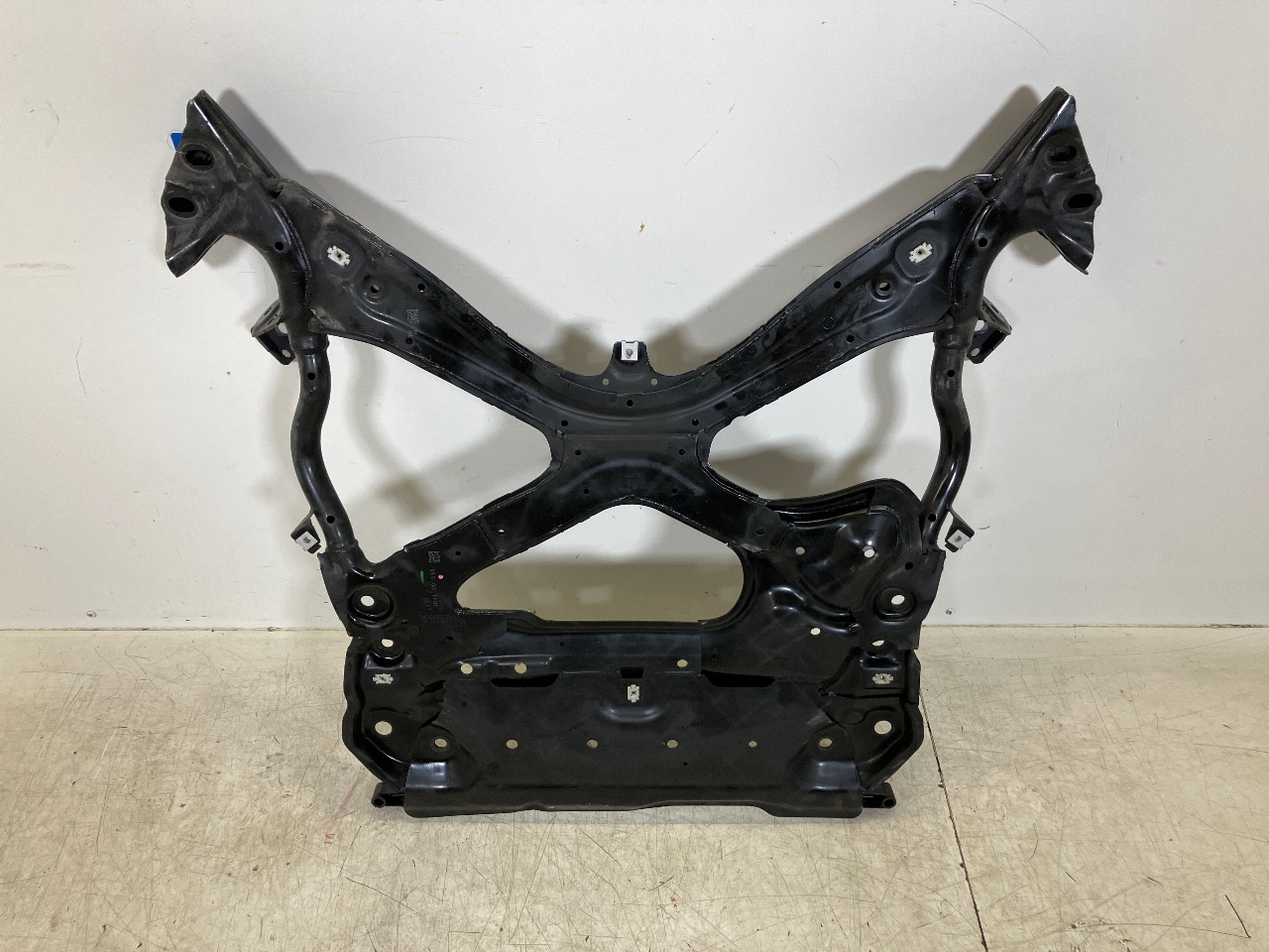 Vorderachsträger AUDI A4 (8W, B9) 35 TFSI Mild Hybrid  110 kW  150 PS (12.2018-> ) Vorderachsträger AUDI A4 (8W, B9) 35 TFSI Mild Hybrid  110 kW  150 PS (12.2018-> )