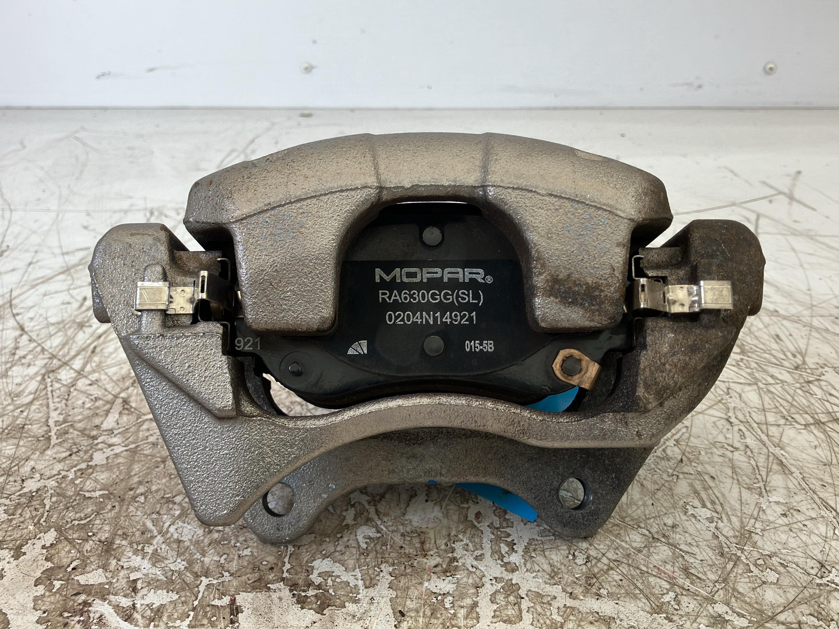 Brake caliper right front FIAT 500e Cabriolet (332) Elektro  87 kW  118 PS (10.2020-> )