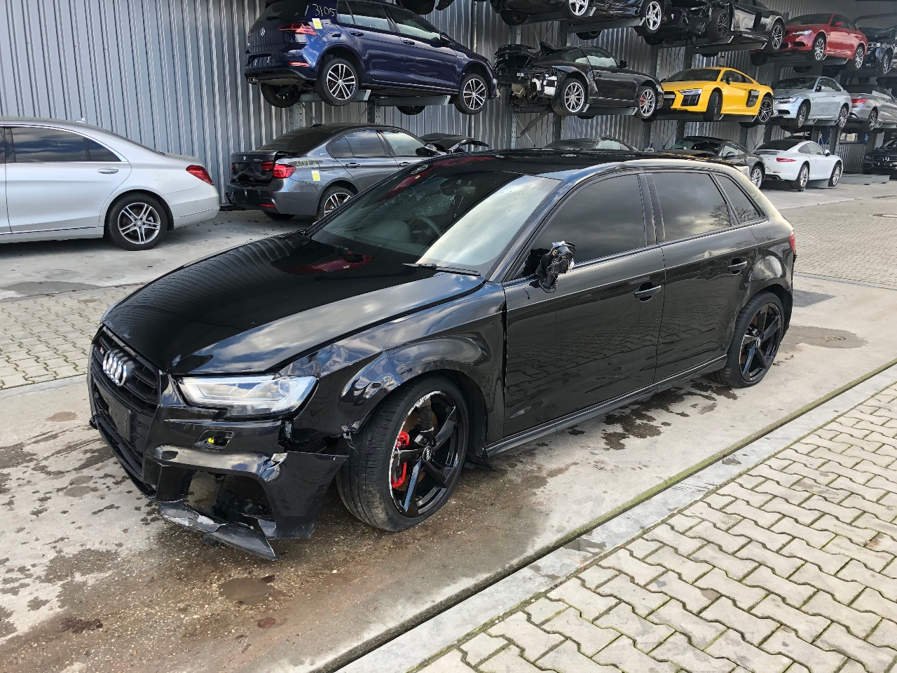 AUDI