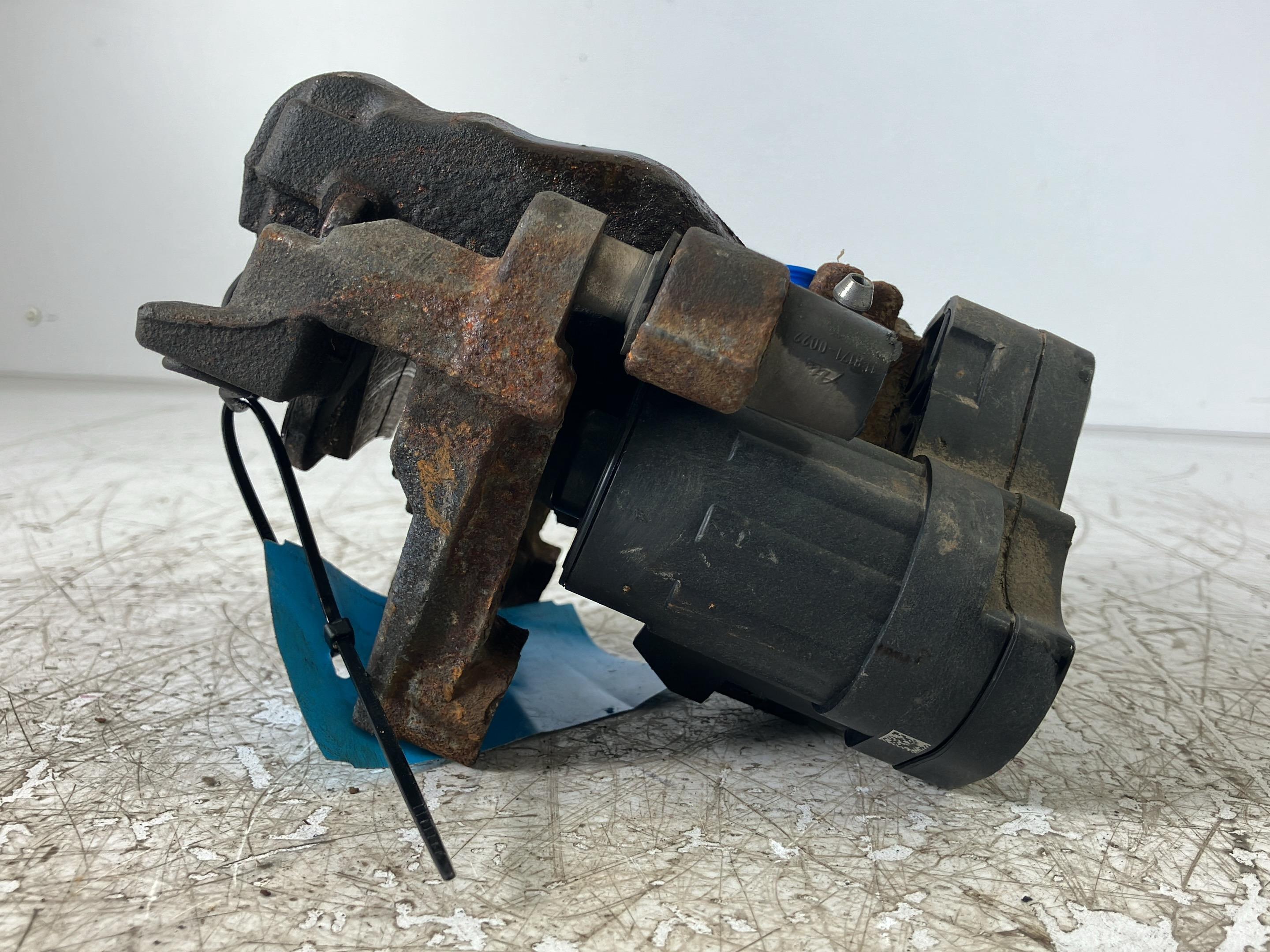 Bremssattel links hinten AUDI A3 Sportback (8V) 1.2 TFSI  81 kW  110 PS (05.2014-> )