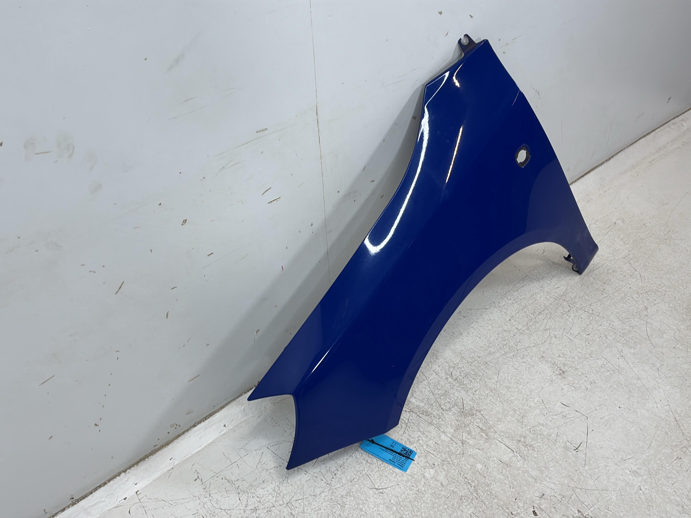 Aile avant gauche SKODA Fabia II (542) 1.2 12V HTP  51 kW  69 PS (01.2007-12.2014)