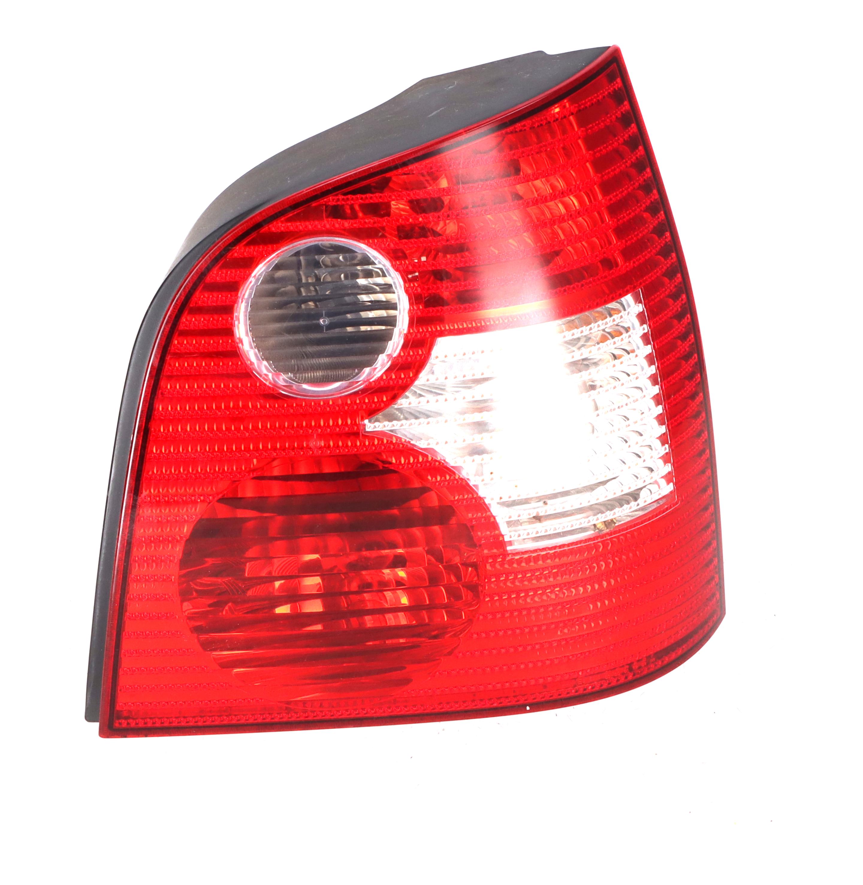 Lampă spate dreapta VW Polo IV (9N, 9A) 1.2  47 kW  64 PS (10.2001-07.2007)