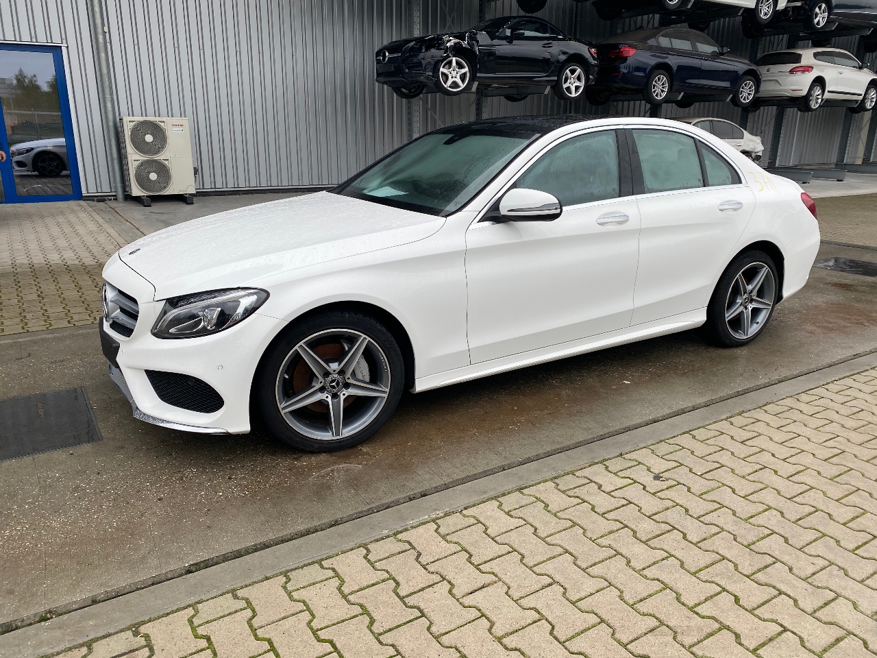 MERCEDES-BENZ