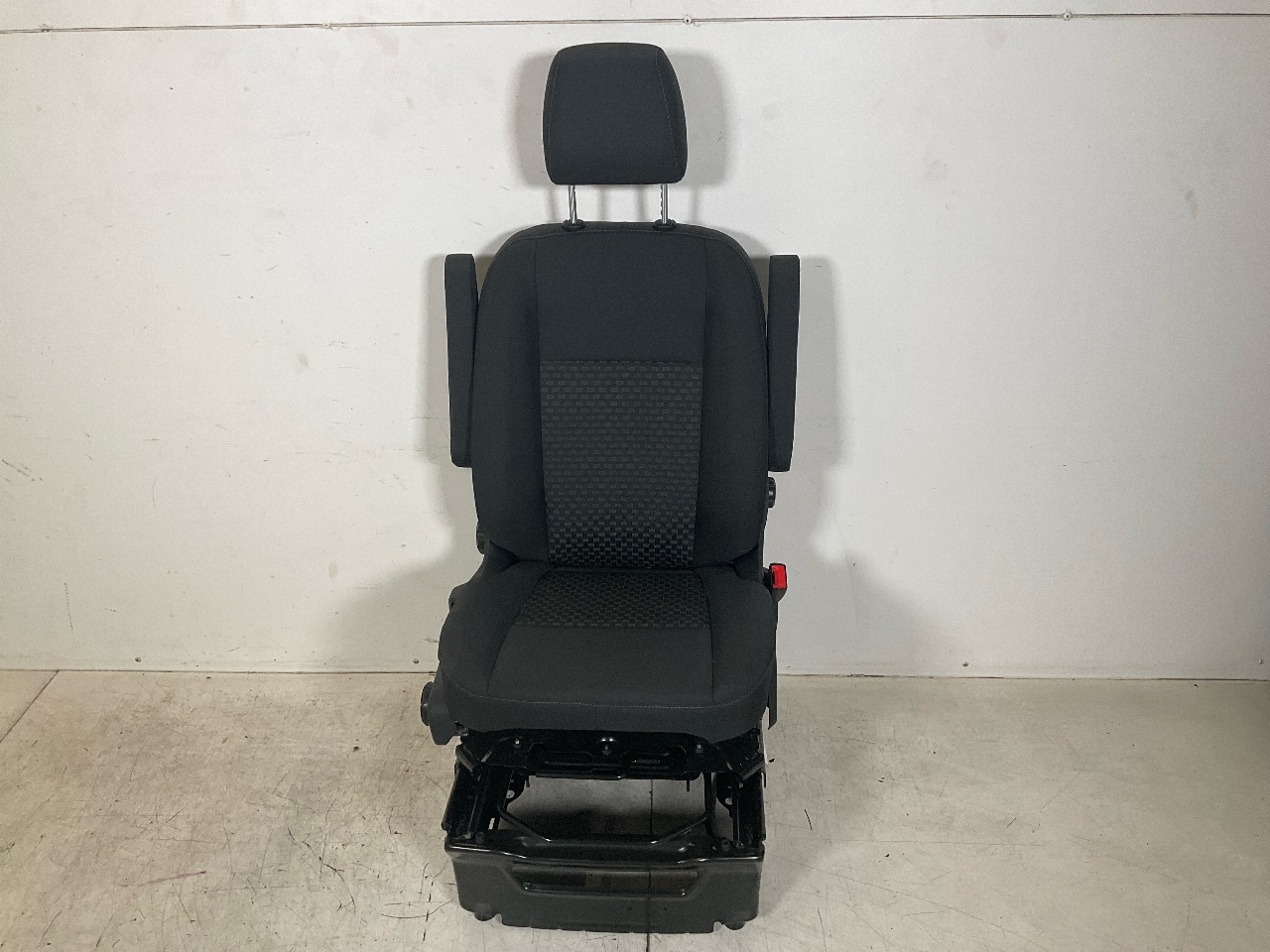 Sitz rechts vorne FORD Transit V363 Pritsche/Fahrgestell (FED, FFD) 2.0 TDCi  125 kW  170 PS (03.2016-> )