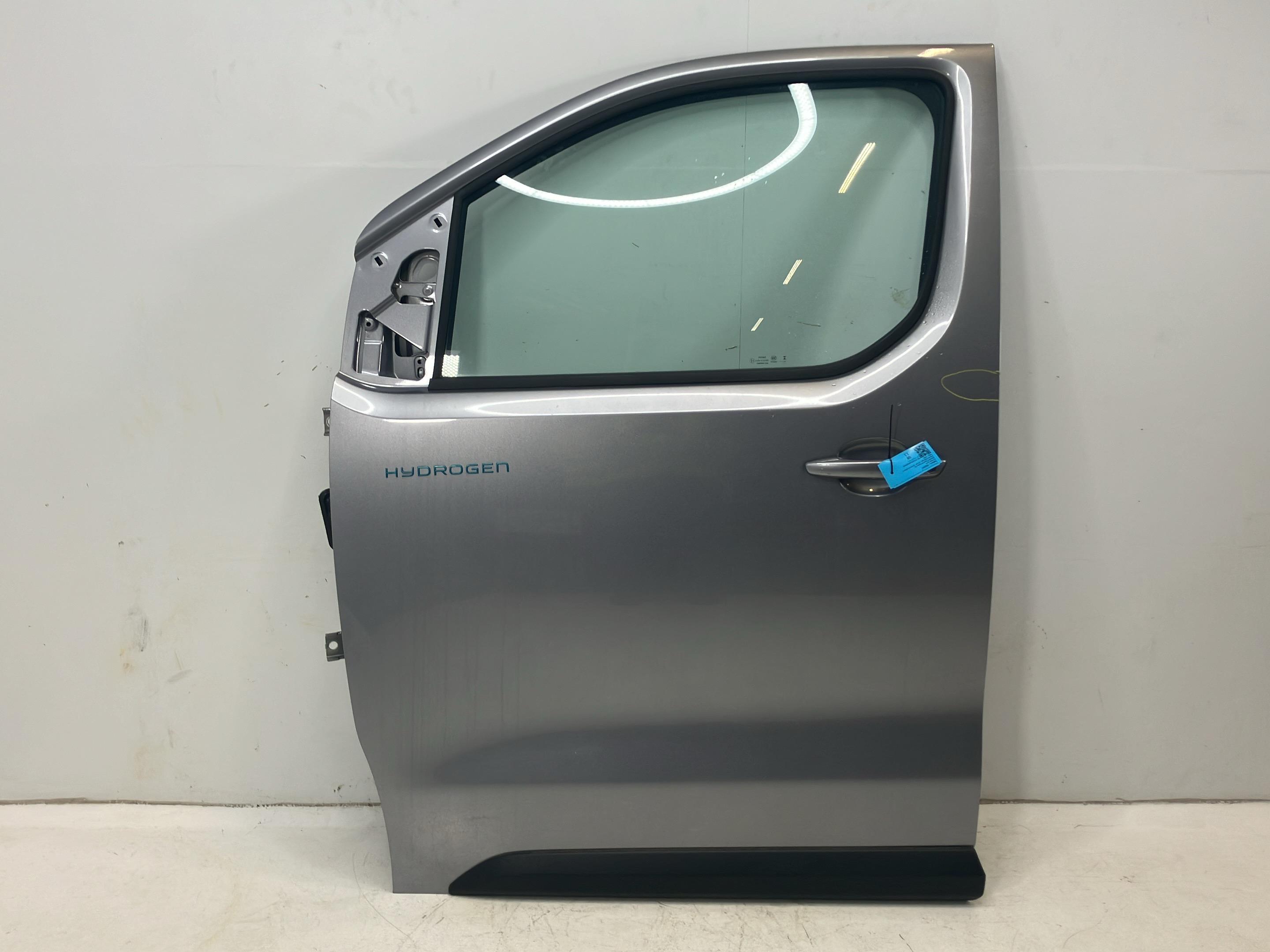 Door left front PEUGEOT Expert III Kasten (V) E-Expert Hydrogen  100 kW  136 PS (10.2024-> )