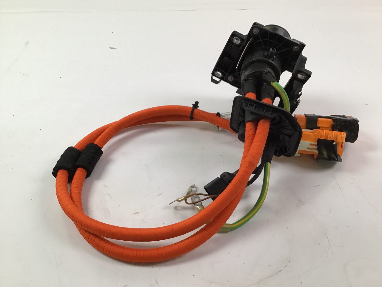 HV Charging cable AUDI e-tron (GEN) Electric quattro  300 kW  408 PS (09.2018-> ) HV Charging cable AUDI e-tron (GEN) Electric quattro  300 kW  408 PS (09.2018-> )