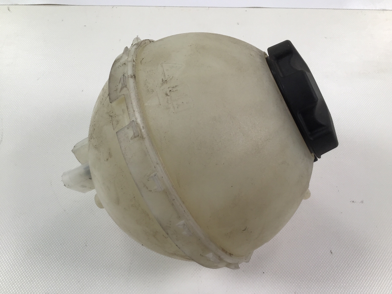 Ausgleichsbehälter BMW 3er Gran Turismo (F34) 320i  135 kW  184 PS (03.2013-06.2016) Ausgleichsbehälter BMW 3er Gran Turismo (F34) 320i  135 kW  184 PS (03.2013-06.2016)