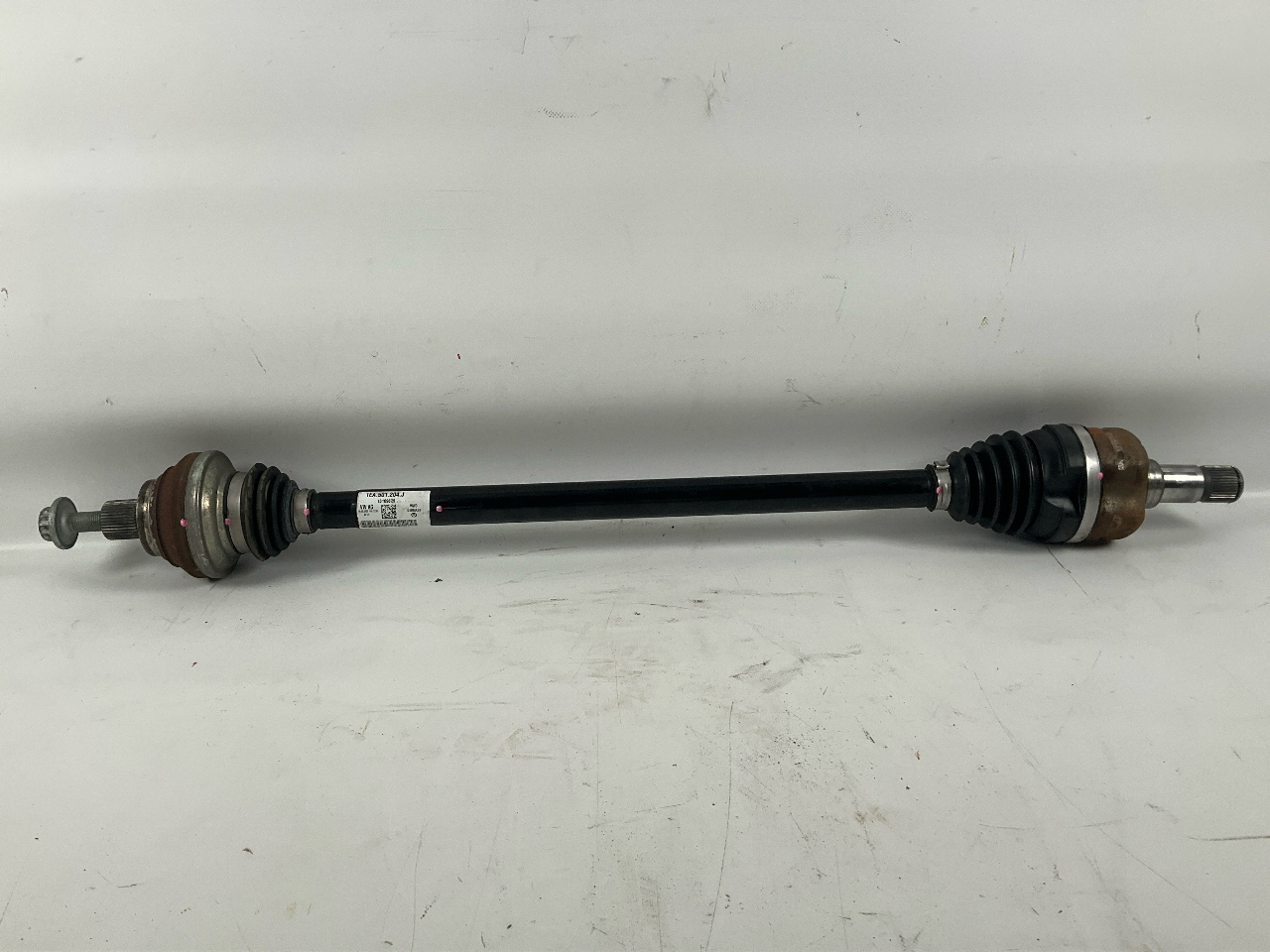 Arbre d'entraînement arrière droit AUDI Q4 Sportback e-tron (F4N) 35 e-tron  125 kW  170 PS (06.2021-> ) Arbre d'entraînement arrière droit AUDI Q4 Sportback e-tron (F4N) 35 e-tron  125 kW  170 PS (06.2021-> )