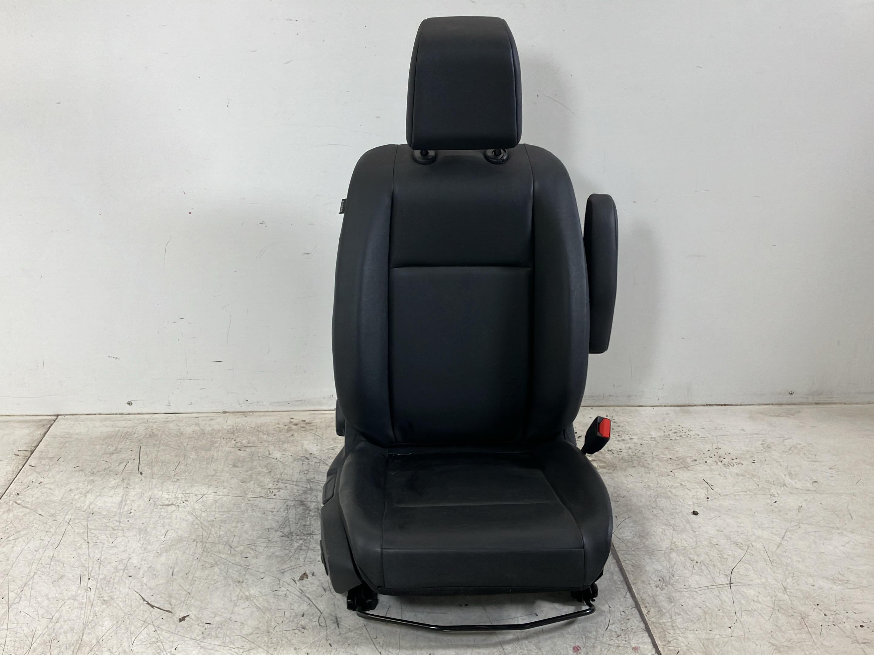 Seat right front PEUGEOT Expert III Kasten (V) E-Expert Hydrogen  100 kW  136 PS (10.2024-> )