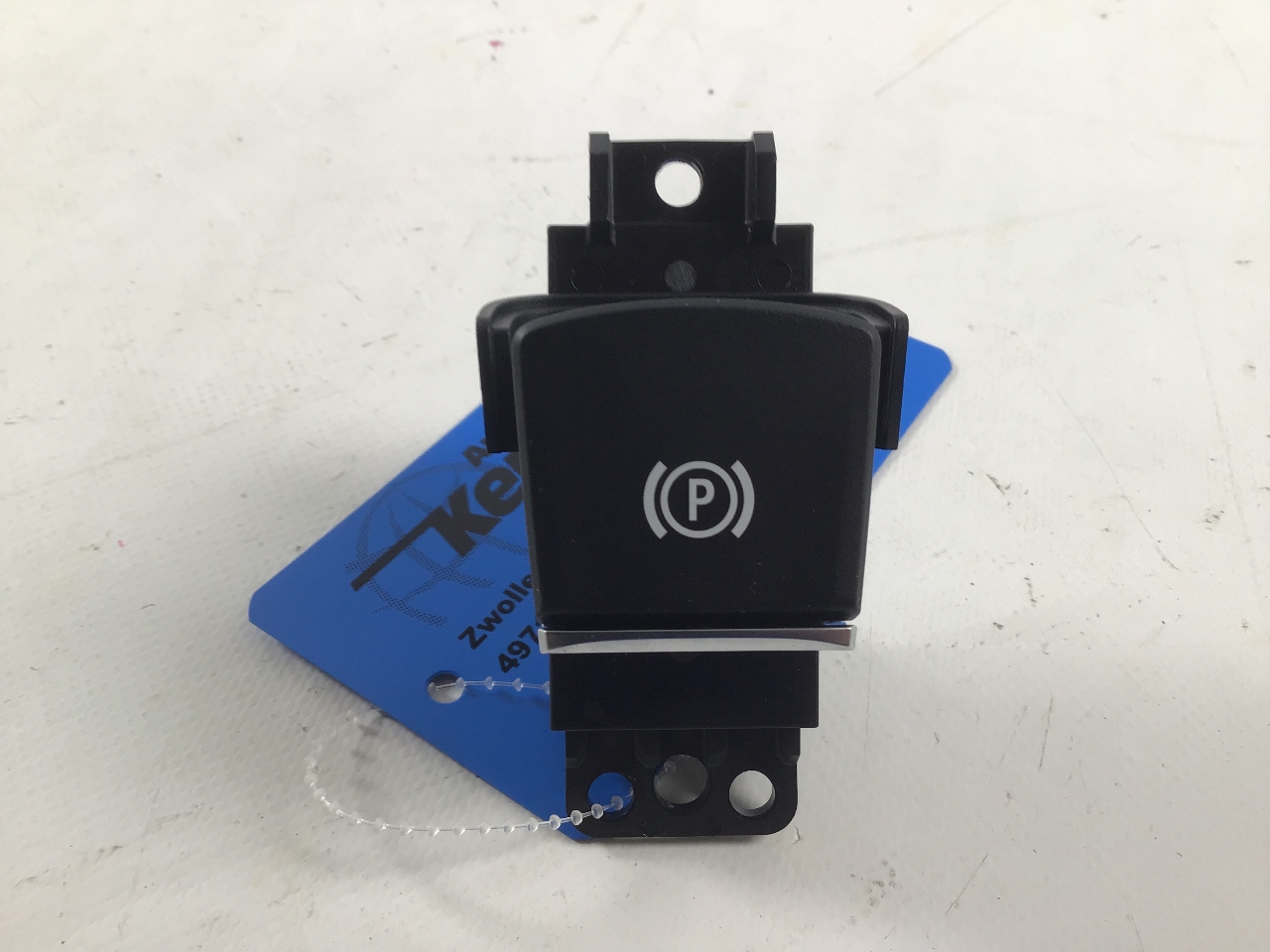 Switch for fixing brake TOYOTA Supra (DB) 2.0  190 kW  258 PS (06.2019-> ) Switch for fixing brake TOYOTA Supra (DB) 2.0  190 kW  258 PS (06.2019-> )