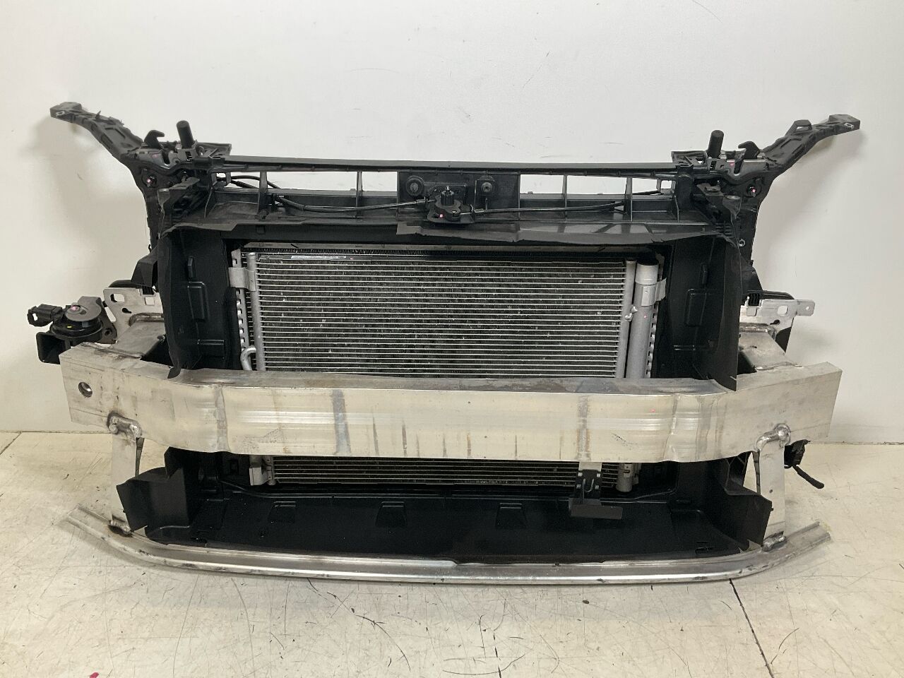 Cooling package with radiator support AUDI Q3 Sportback (F3) 35 TFSI  110 kW  150 PS (09.2019-> )