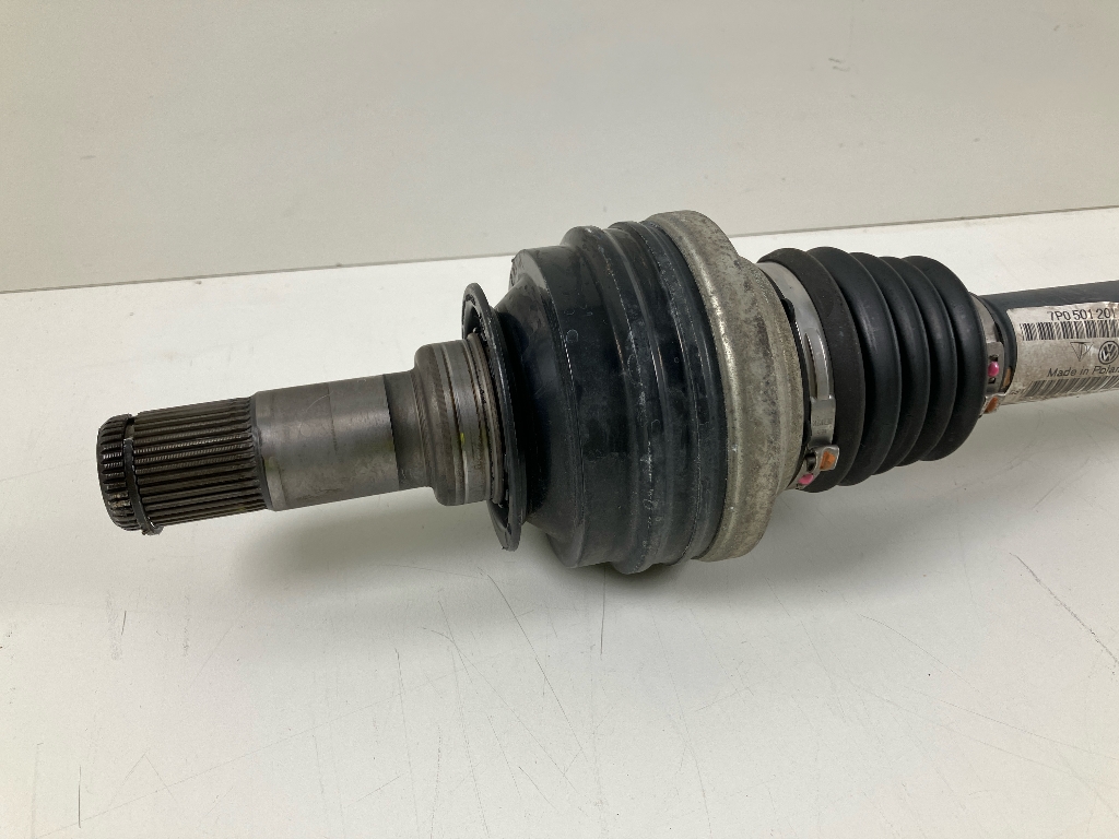 Drive shaft left rear VW Touareg II (7P) 3.0 TDI V6  176 kW  239 PS (01.2010-03.2018)