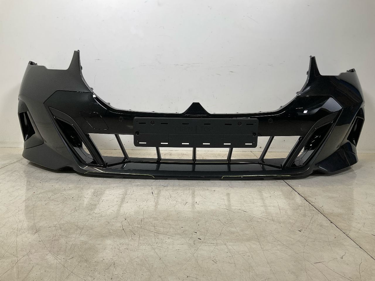 Bumper front BMW 5er (G60) 520d Mild-Hybrid  128 kW  174 PS (07.2023-> ) Bumper front BMW 5er (G60) 520d Mild-Hybrid  128 kW  174 PS (07.2023-> )