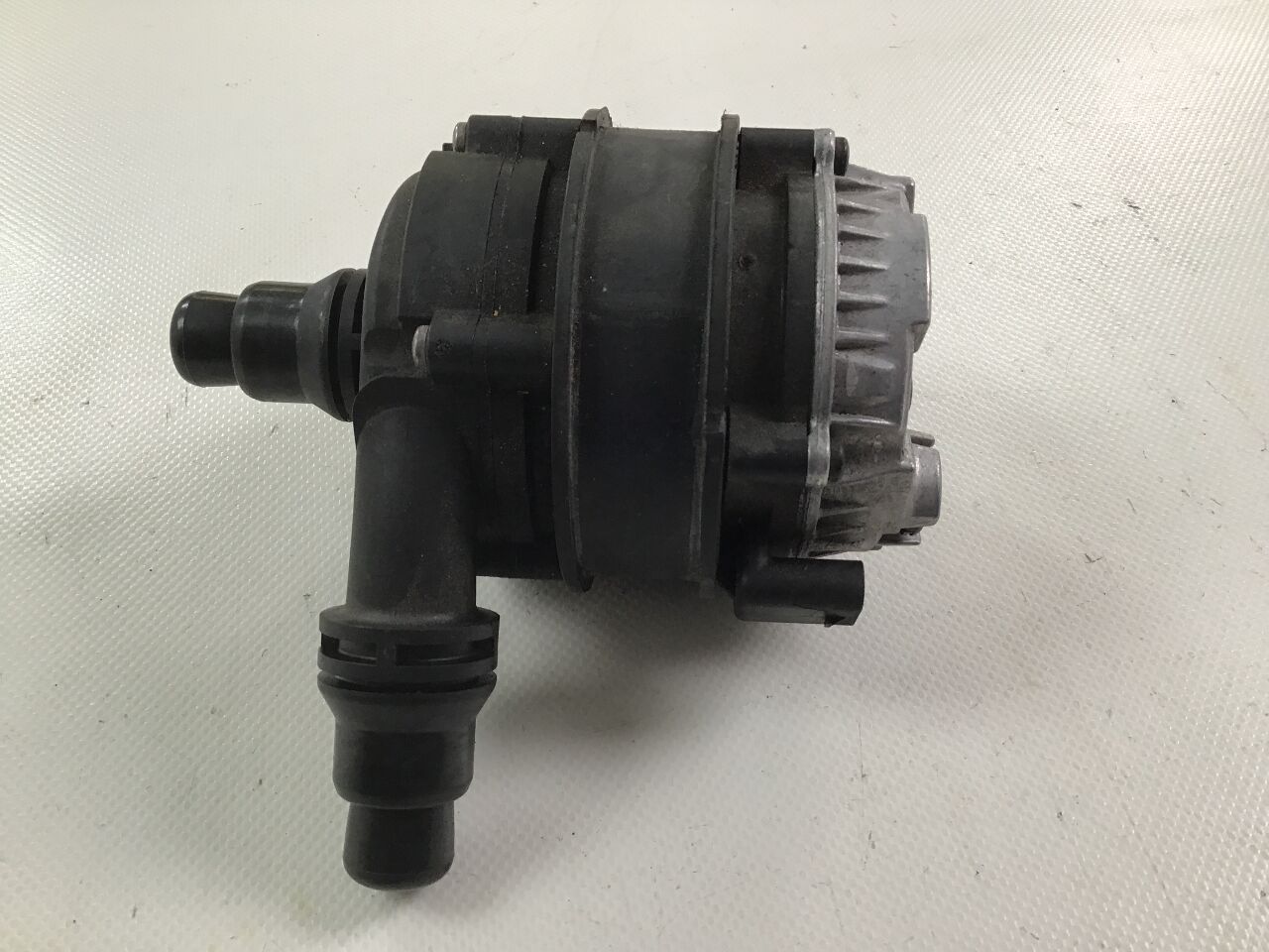 Auxilary water pump BMW 3er (F30, F80) 330i  185 kW  252 PS (07.2015-10.2018)