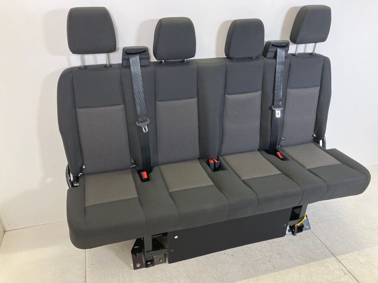 Seat second row FORD Transit V363 Bus (FAD, FDB) 2.0 TDCi  125 kW  170 PS (03.2016-> )