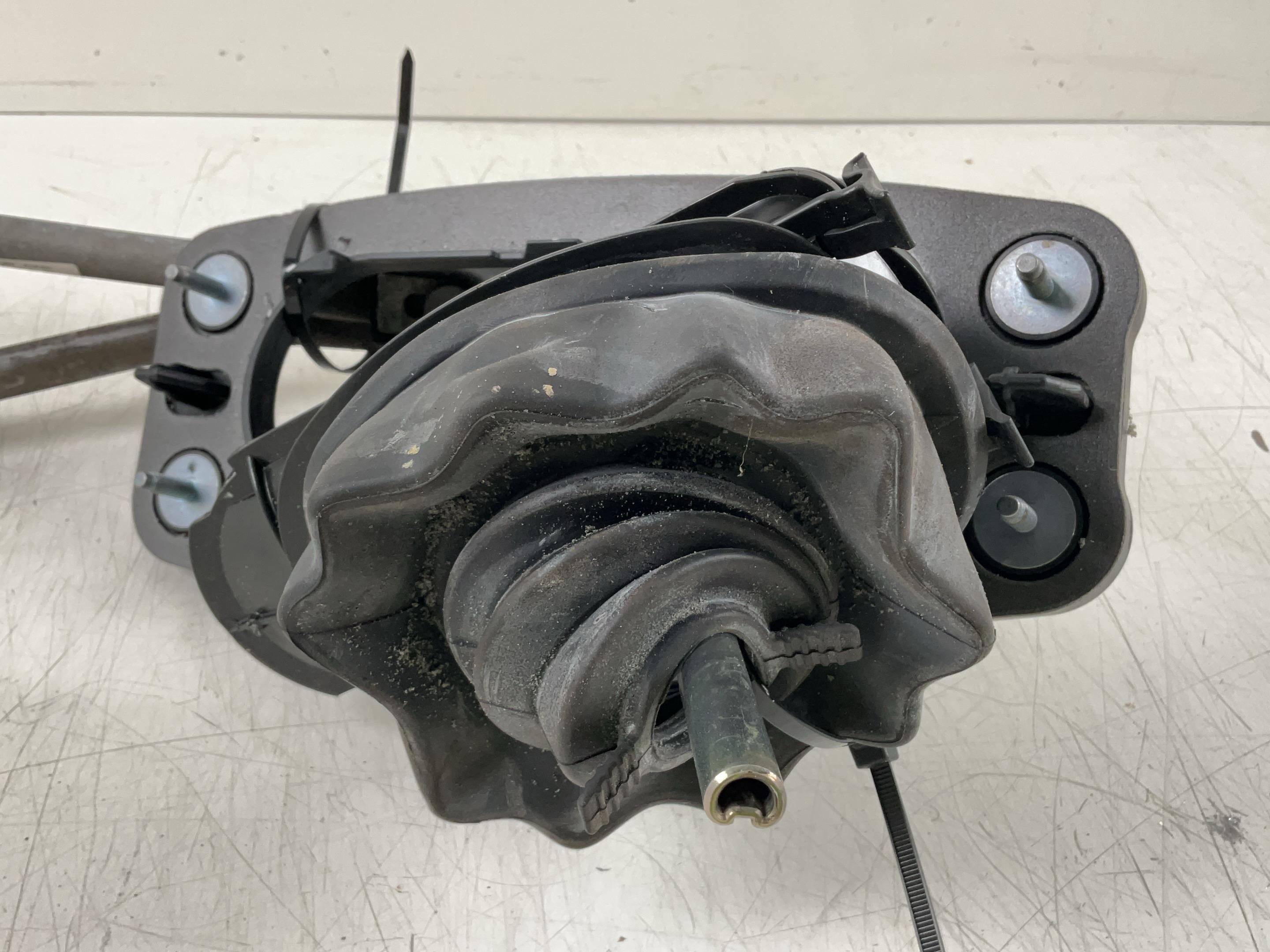 Poarta schimbătorului de viteze AUDI A4 (8W, B9) 1.4 TFSI  110 kW  150 PS (08.2015-> )