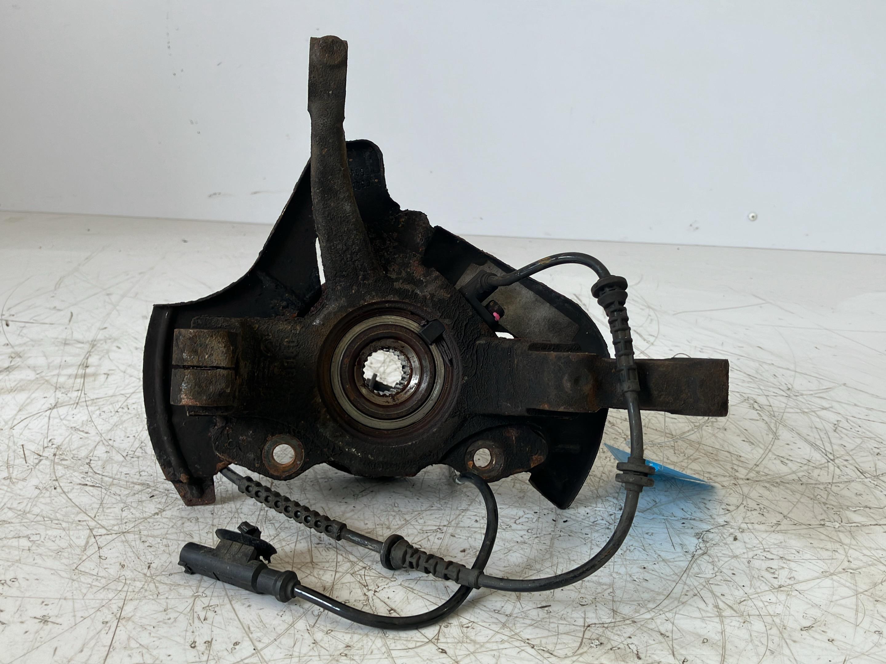 Achsschenkel links vorne FIAT Panda (169) 1.2  44 kW  60 PS (09.2003-> )