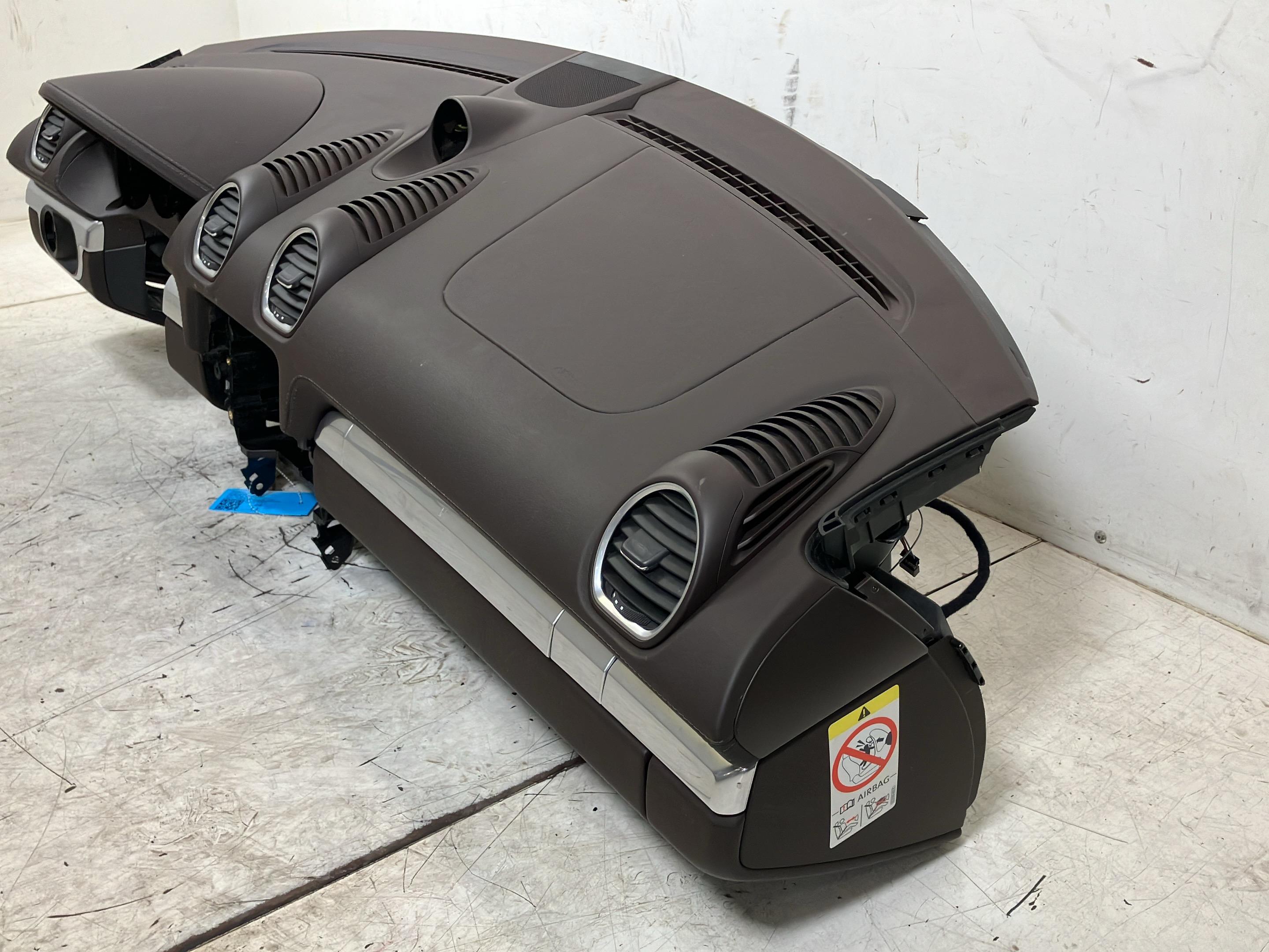 Tabloul de bord PORSCHE 718 Boxster (982) S 2.5  257 kW  350 PS (04.2016-> )