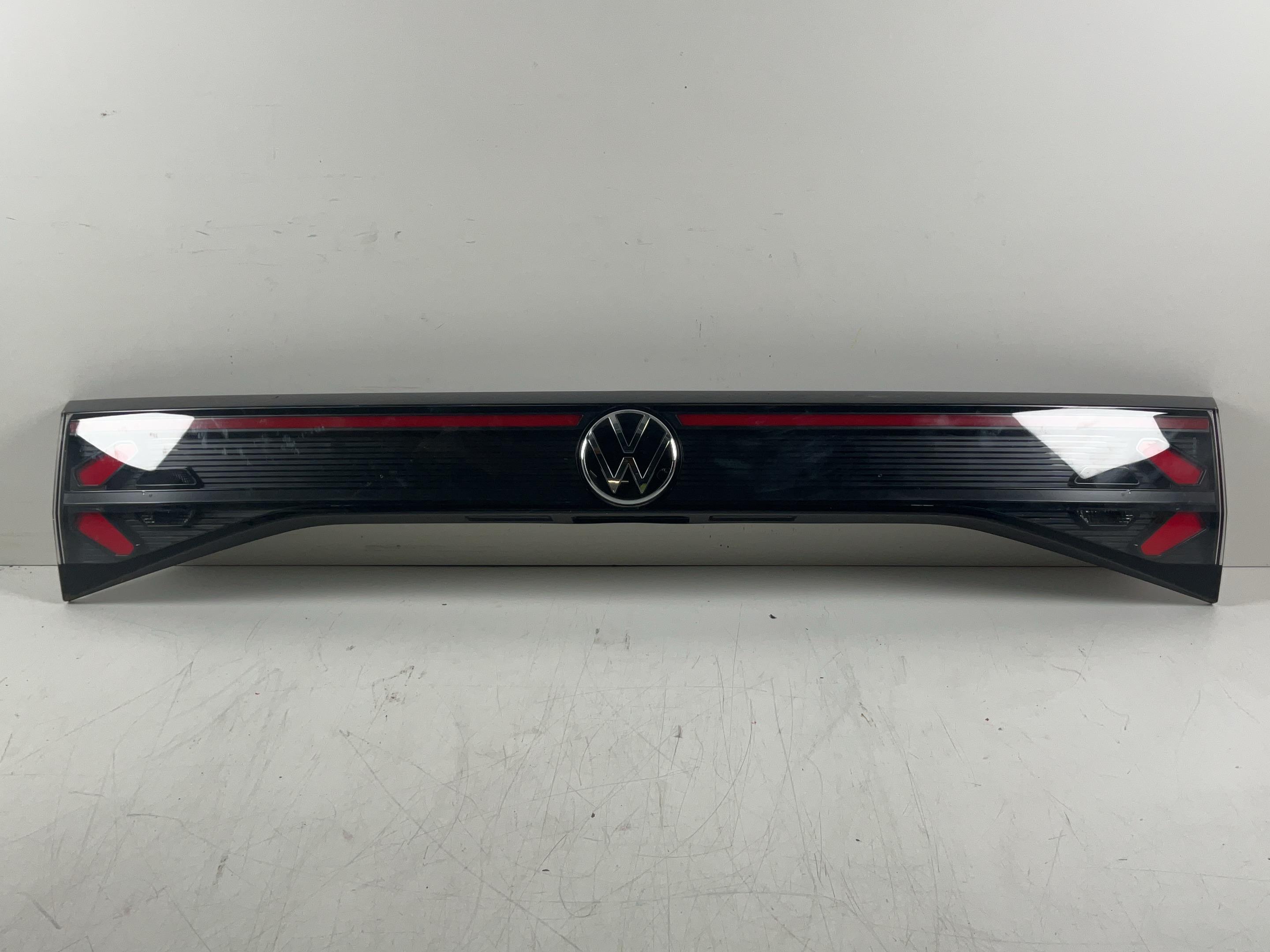 Feu arrière centre VW T-Cross (C11) 1.0 TSI  85 kW  116 PS (12.2018-> )