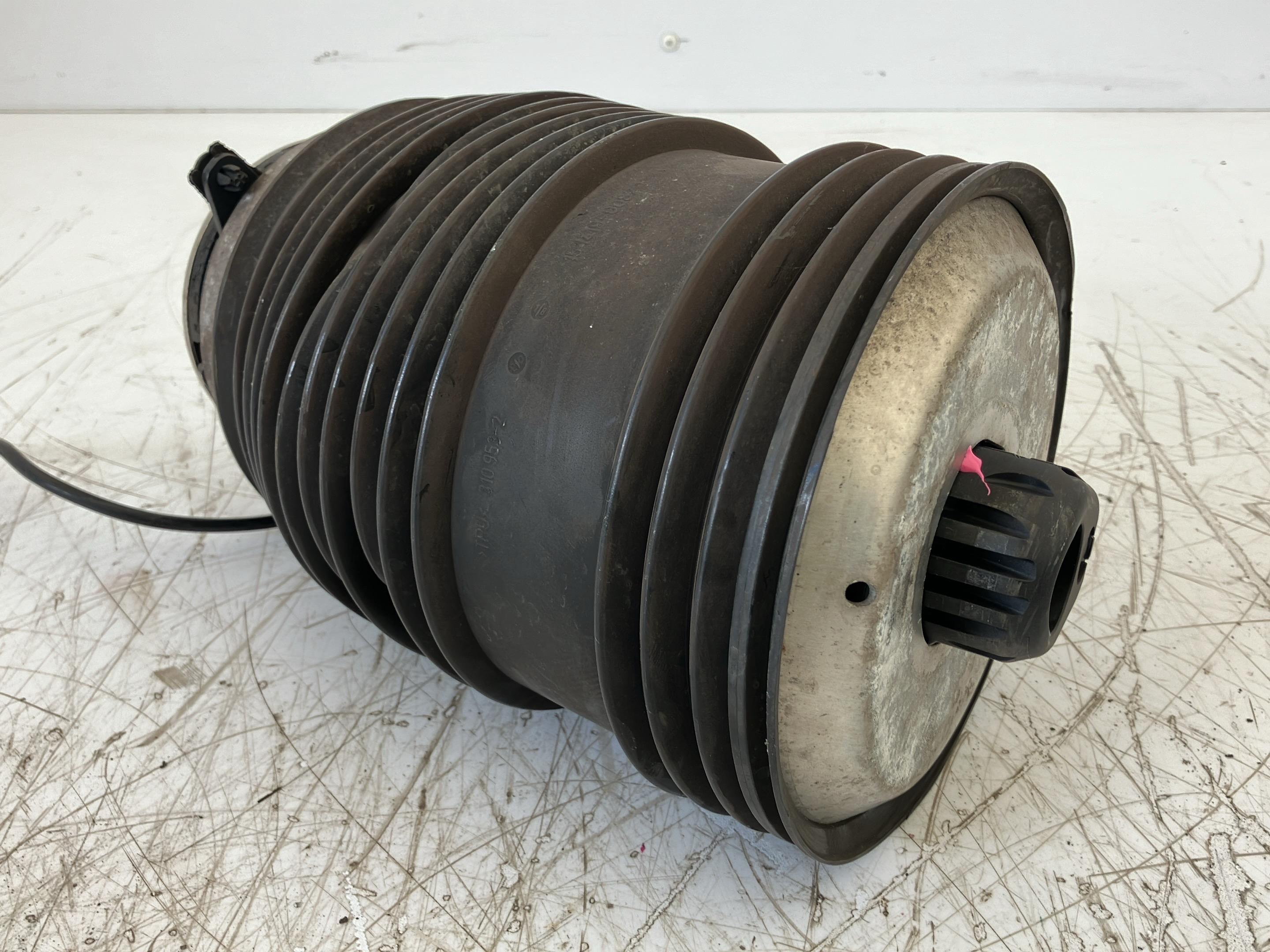 Air suspension damper right rear MERCEDES-BENZ GLC Coupe (C253) AMG 63 S 4-matic+  375 kW  510 PS (06.2017-> )
