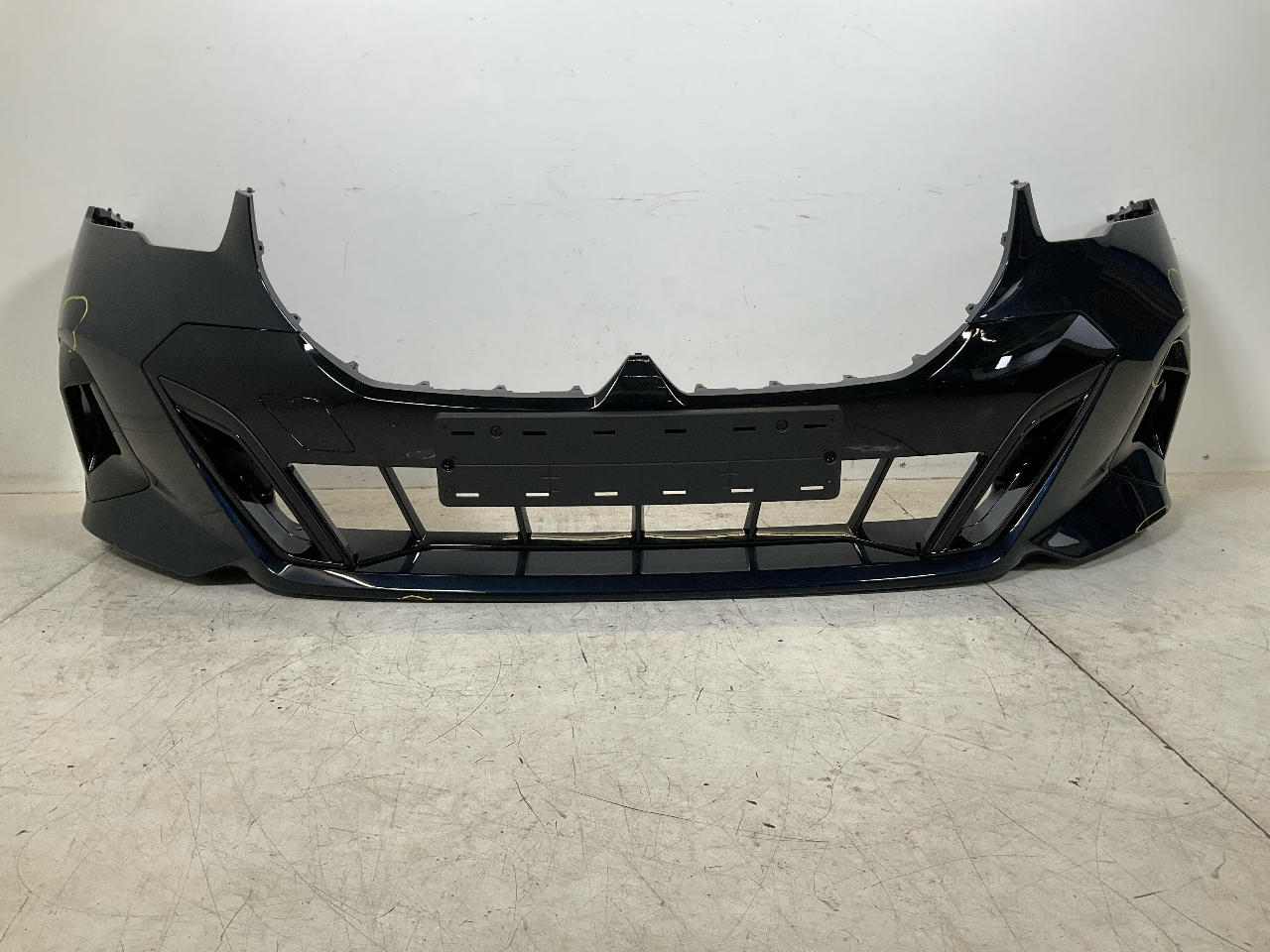 Bumper front BMW 5er (G60) 520d Mild-Hybrid  128 kW  174 PS (07.2023-> ) Bumper front BMW 5er (G60) 520d Mild-Hybrid  128 kW  174 PS (07.2023-> )