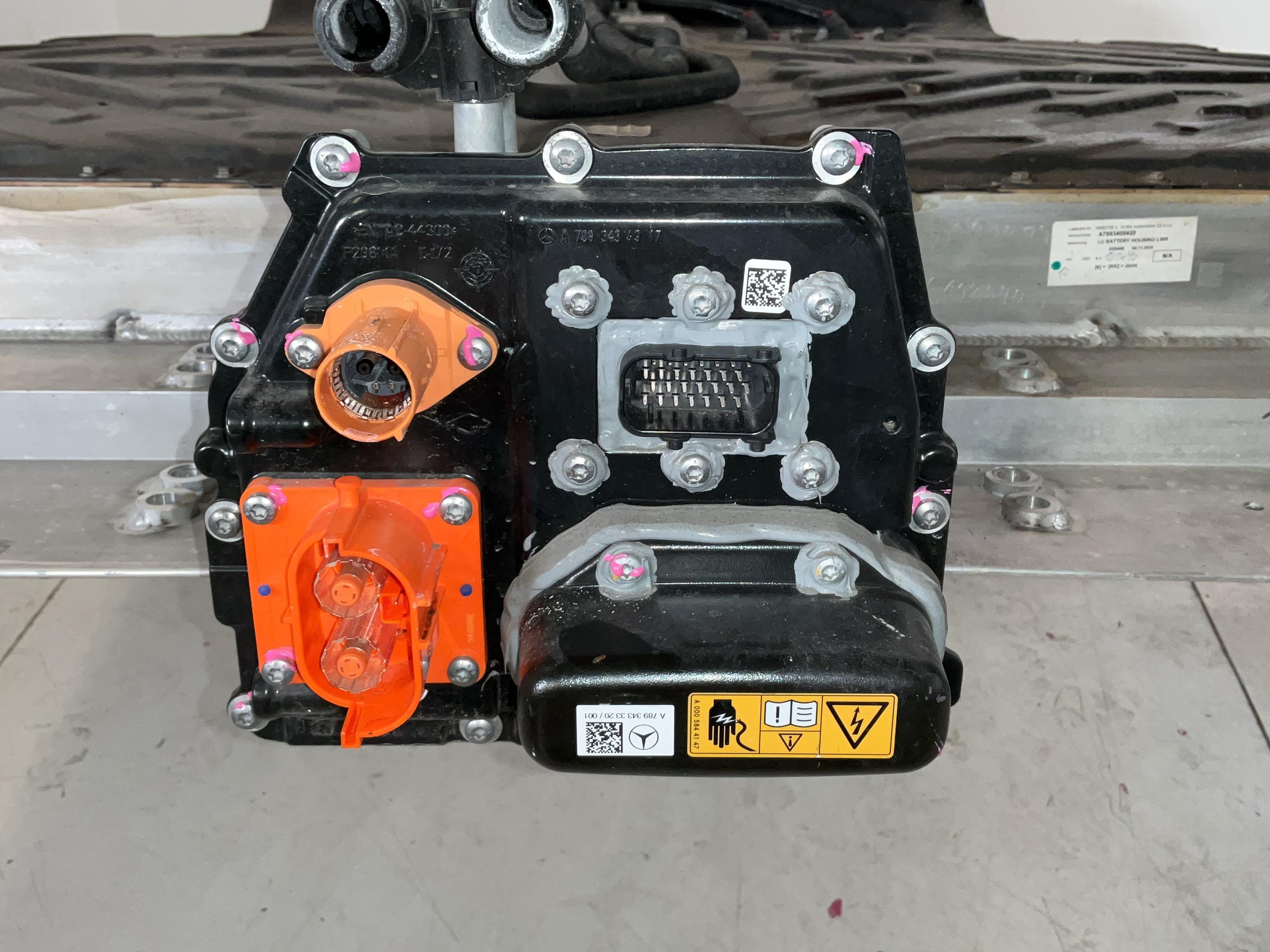 Accu MERCEDES-BENZ EQA (H243) EQA 250  140 kW  190 PS (02.2021-> )