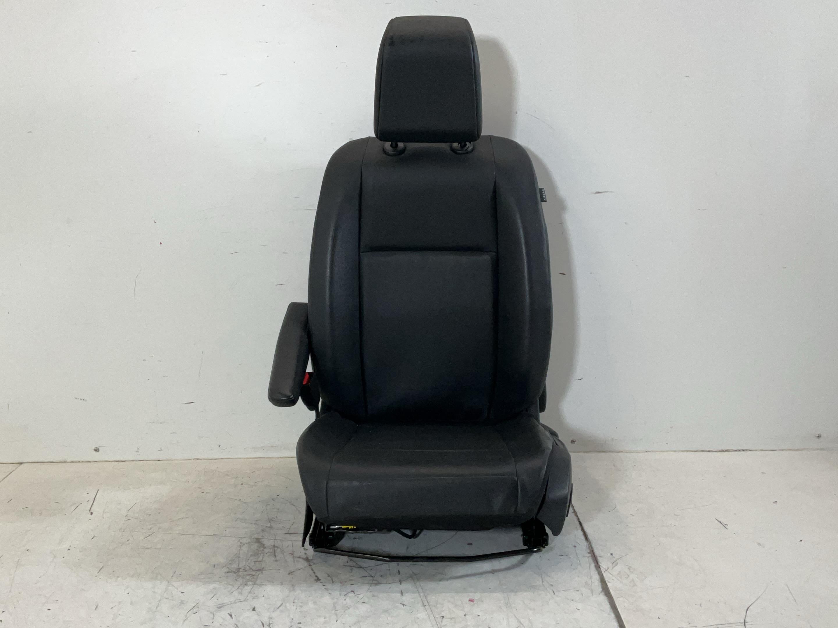 Seat left front PEUGEOT Expert III Kasten (V) E-Expert Hydrogen  100 kW  136 PS (10.2024-> )