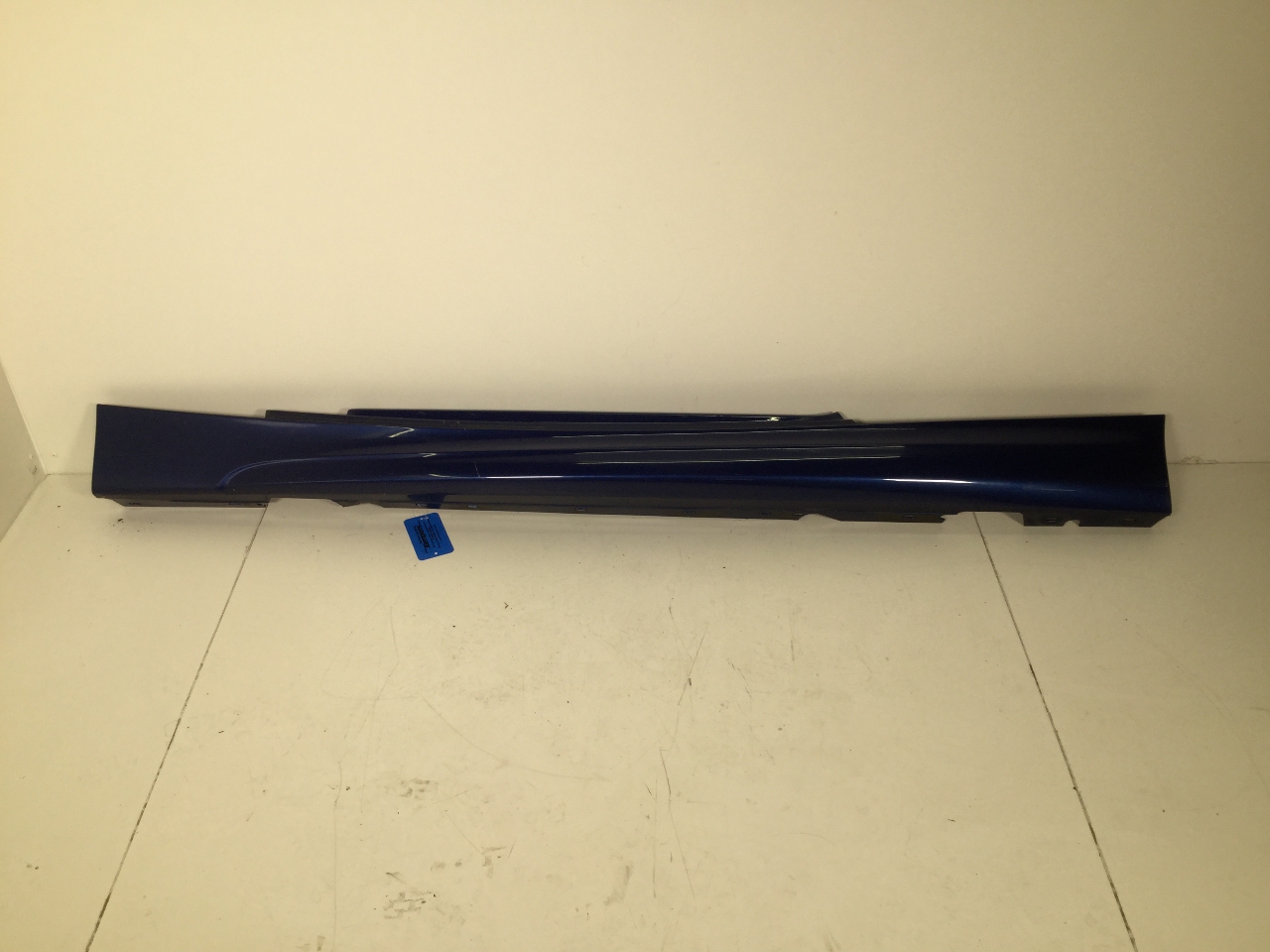 Verkleidung Schweller rechts BMW 1er (E81) 116d  85 kW  116 PS (11.2008-12.2011) Verkleidung Schweller rechts BMW 1er (E81) 116d  85 kW  116 PS (11.2008-12.2011)