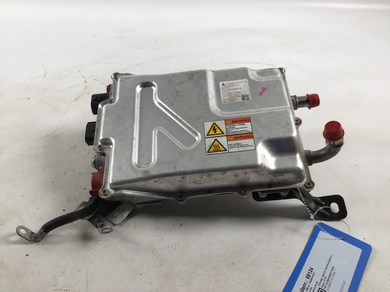 Autre pièce TESLA Model S (5YJS) 75D AWD  386 kW  525 PS (06.2016-> ) Autre pièce TESLA Model S (5YJS) 75D AWD  386 kW  525 PS (06.2016-> )