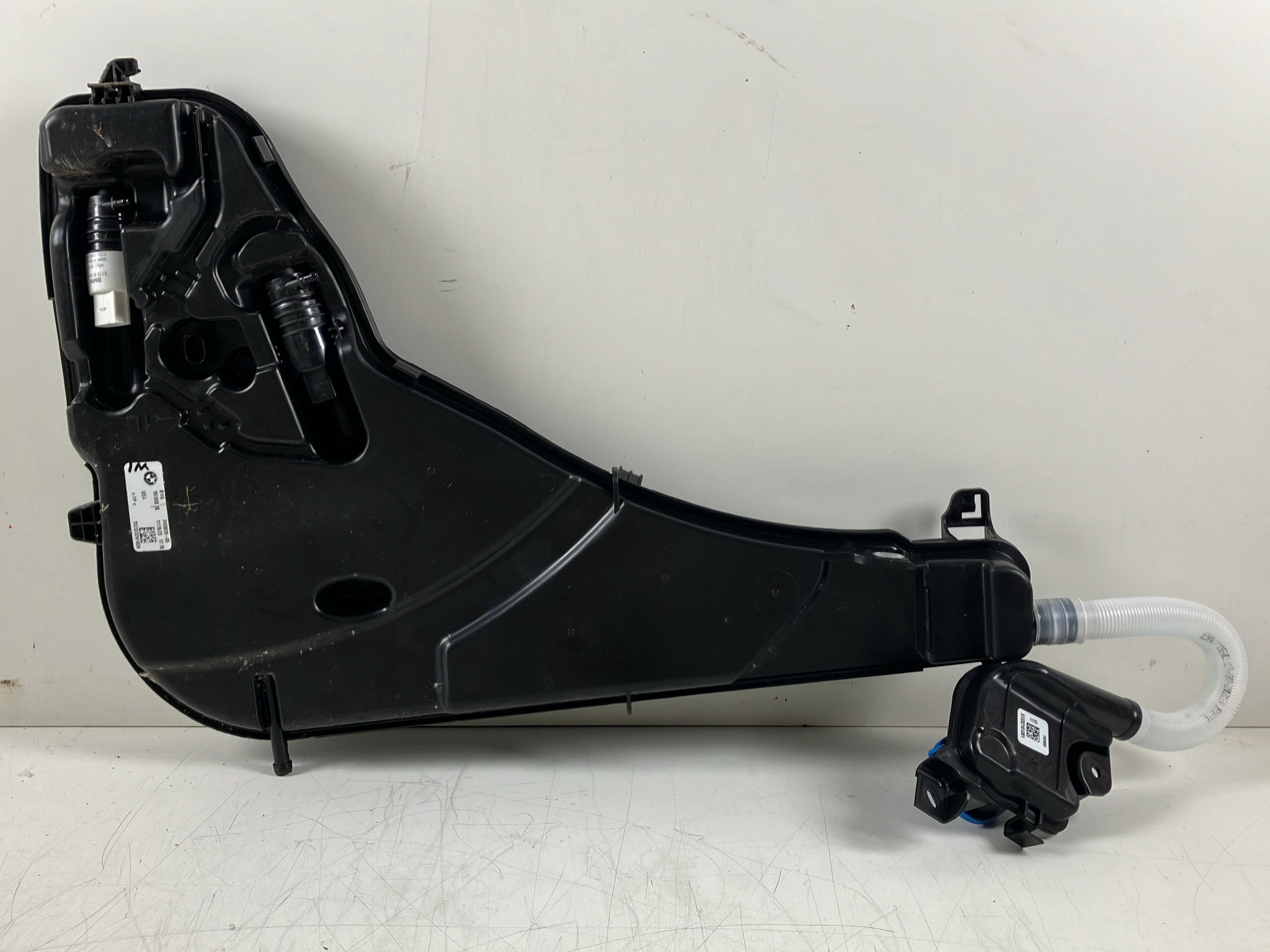 Réservoir lave-glace BMW X5 (G05, F95) xDrive 40d Mild-Hybrid  250 kW  340 PS (05.2020-> )