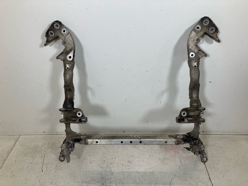 Support d'essieu avant AUDI Q5 (8R) 3.0 TDI quattro  176 kW  239 PS (11.2008-> )