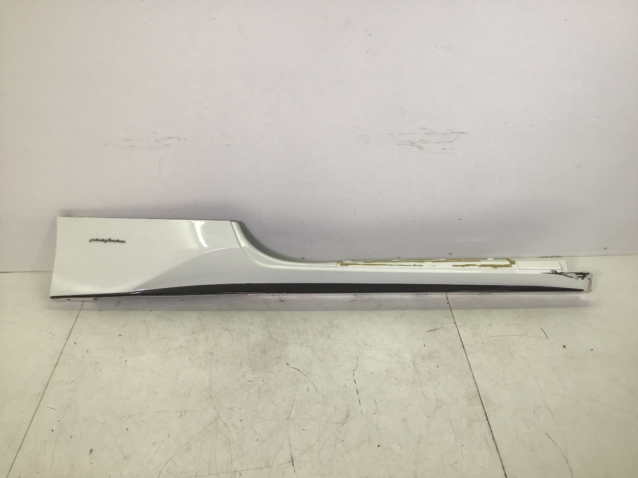 Verkleidung Schweller rechts FERRARI 458 4.5  416 kW  566 PS (12.2009-> ) Verkleidung Schweller rechts FERRARI 458 4.5  416 kW  566 PS (12.2009-> )