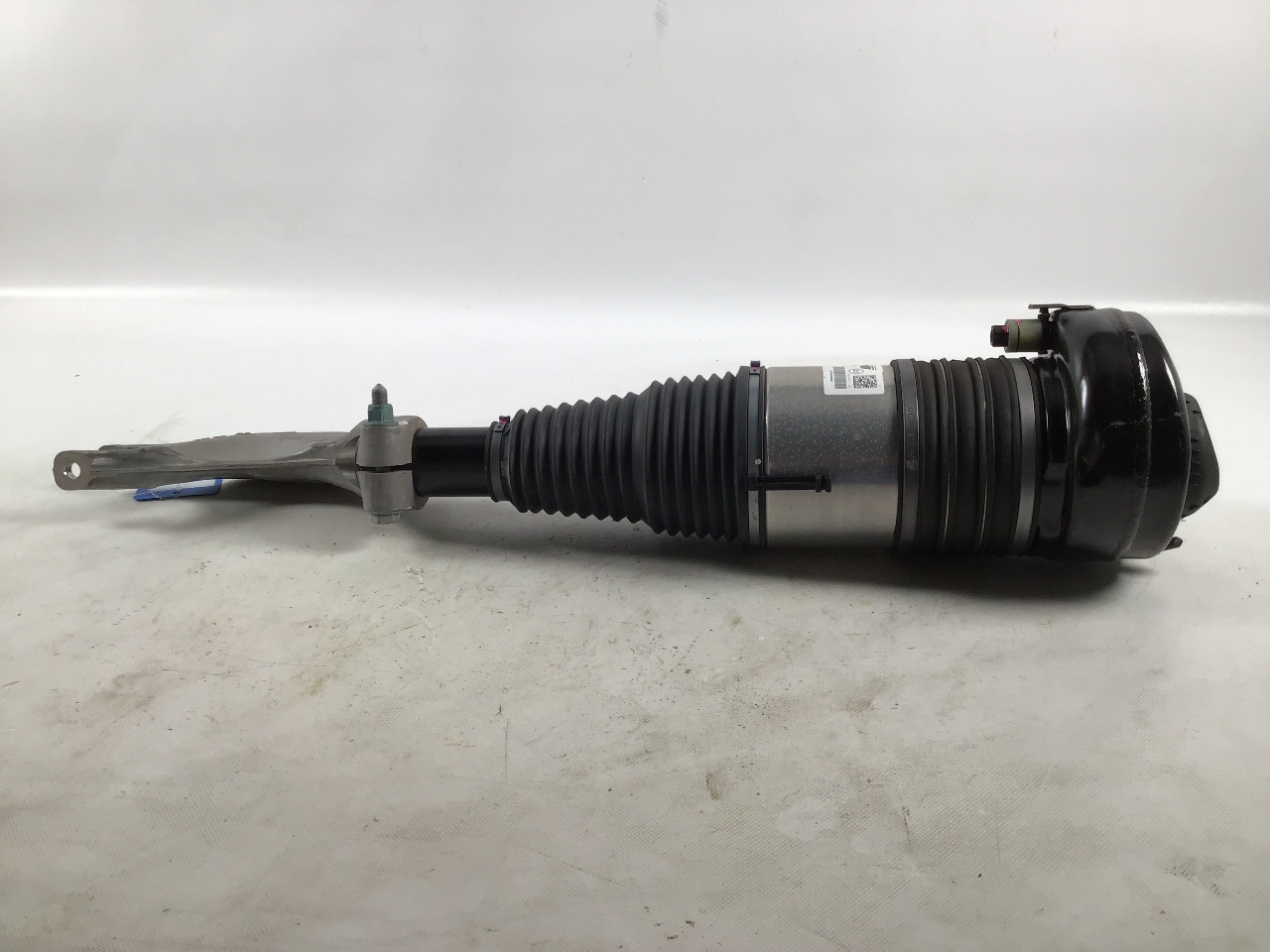Suspension strut left front AUDI e-tron (GEN) Electric quattro  300 kW  408 PS (09.2018-> ) Suspension strut left front AUDI e-tron (GEN) Electric quattro  300 kW  408 PS (09.2018-> )