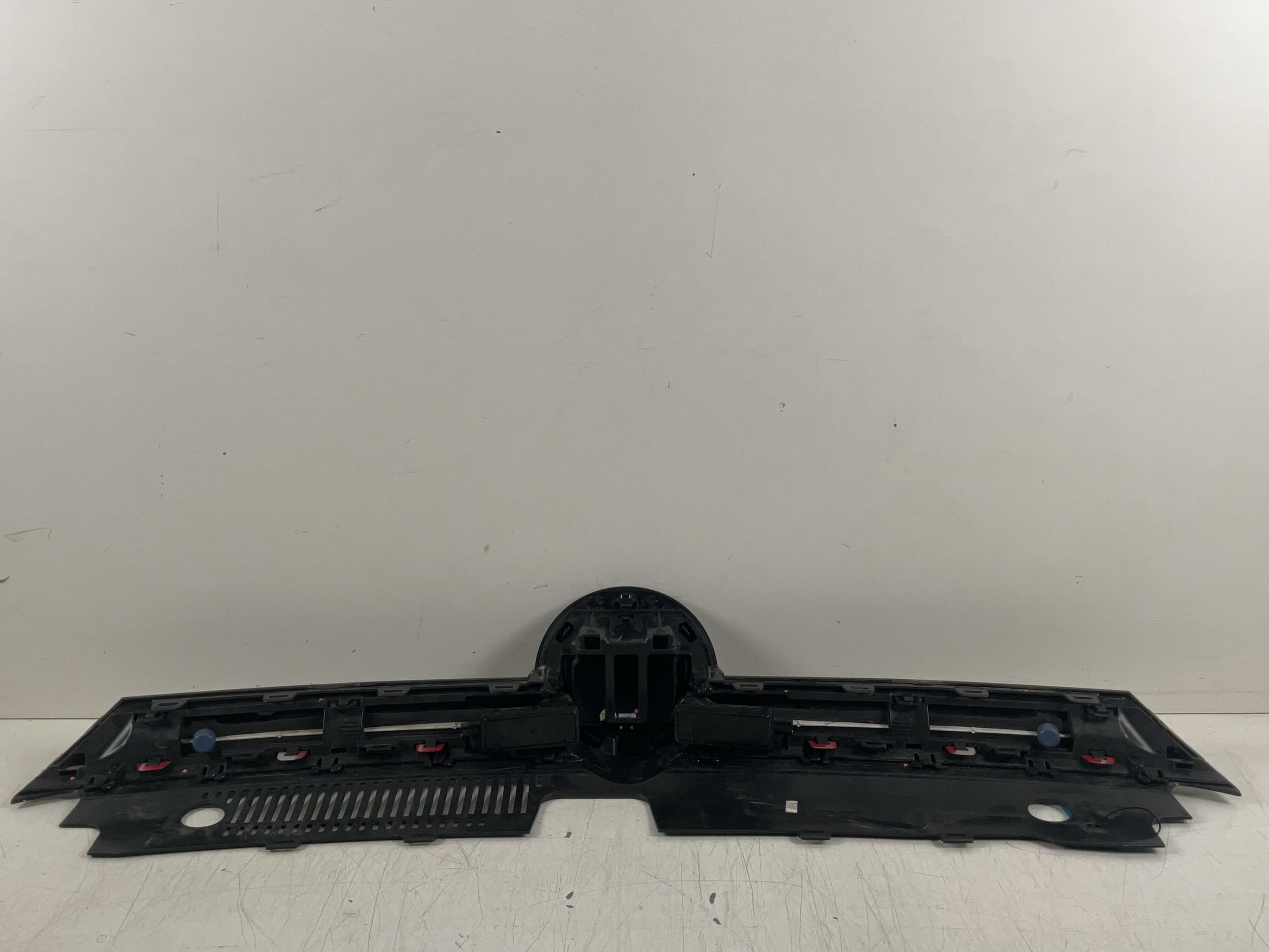 Kühlergrill VW Golf VIII (CD) 2.0 GTI Clubsport  221 kW  300 PS (10.2020-> )