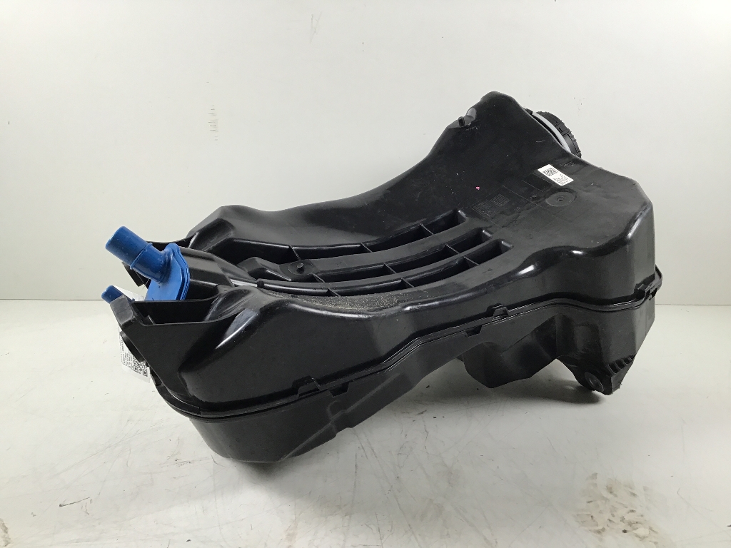 Tank AdBlue AUDI Q7 (4M) 45 TDI Mild Hybrid quattro  170 kW  231 PS (07.2018-> ) Tank AdBlue AUDI Q7 (4M) 45 TDI Mild Hybrid quattro  170 kW  231 PS (07.2018-> )