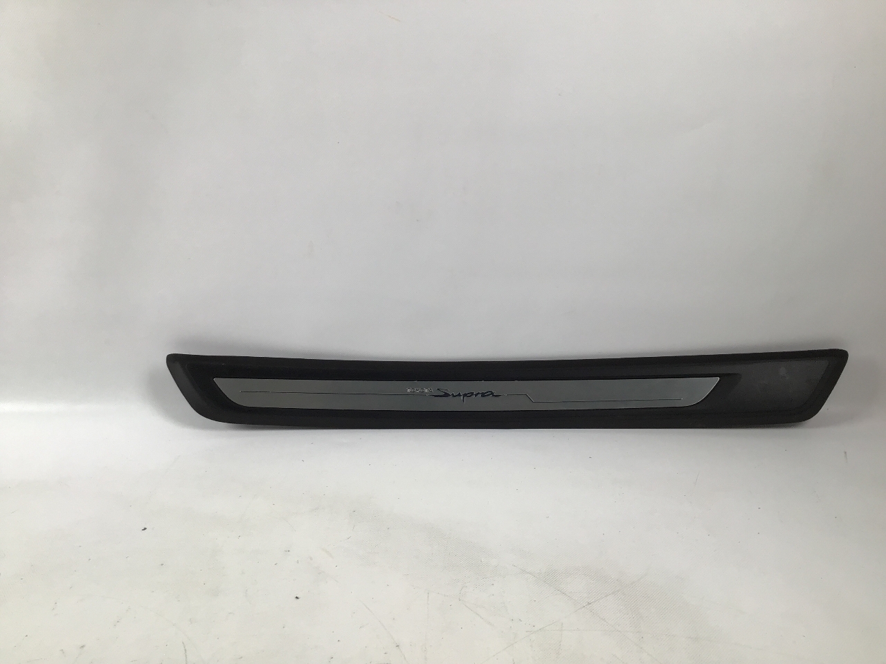 Baguette de seuil droite TOYOTA Supra (DB) 3.0 GR  250 kW  340 PS (03.2019-> ) Baguette de seuil droite TOYOTA Supra (DB) 3.0 GR  250 kW  340 PS (03.2019-> )