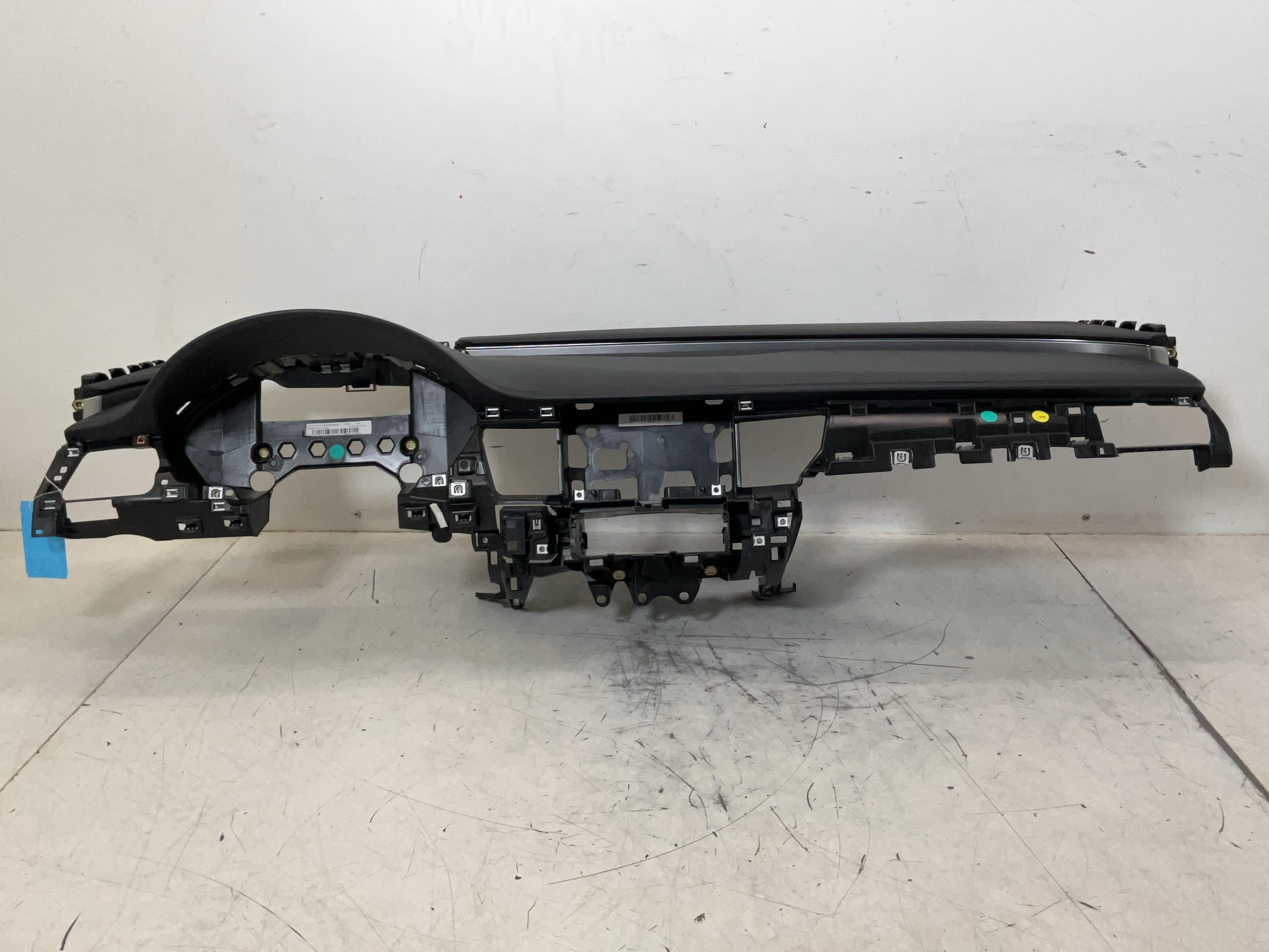 Dashboard AUDI A8 (4H) 4.0 TFSI quattro  320 kW  435 PS (10.2013-12.2015)